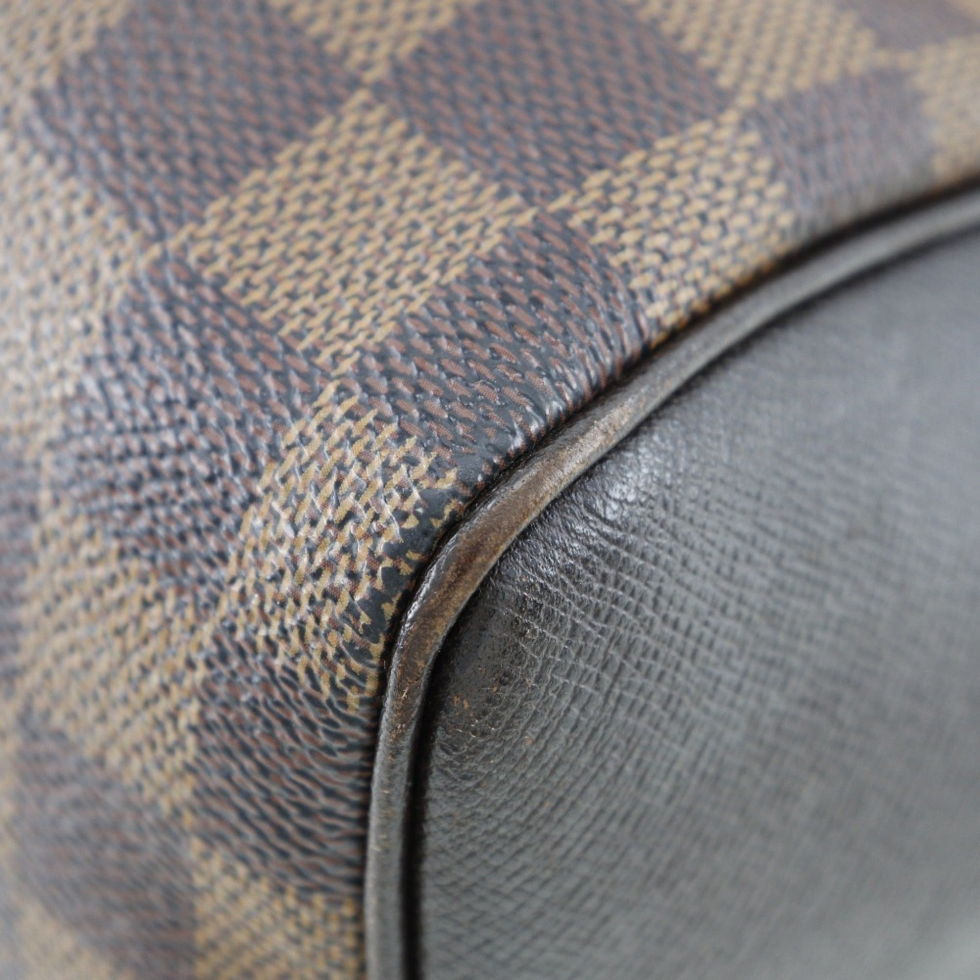 Louis Vuitton Brown Damier Canvas Handbag (Pre-Owned)