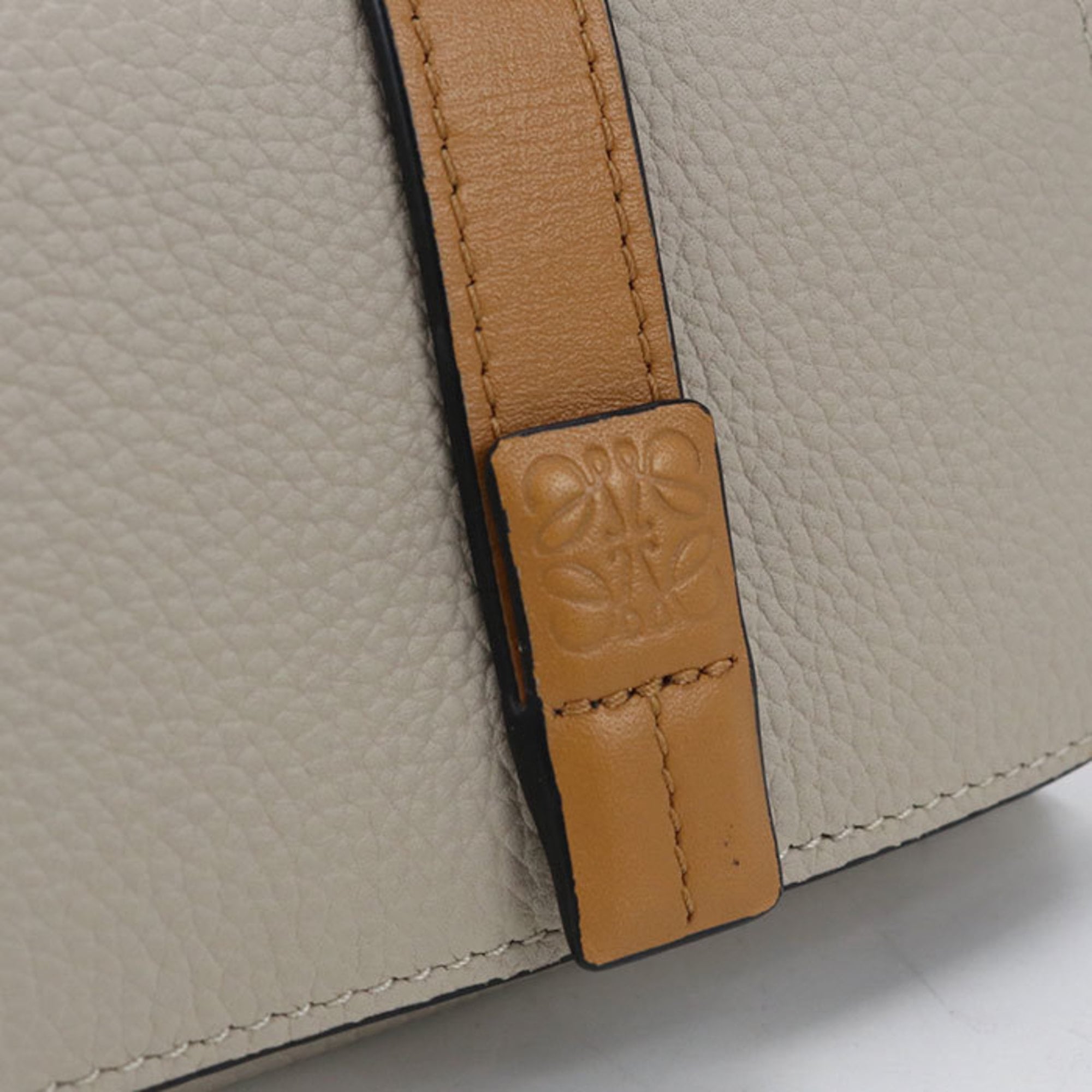 Loewe Beige Leather Wallet (Tri-Fold) (Pre-Owned)