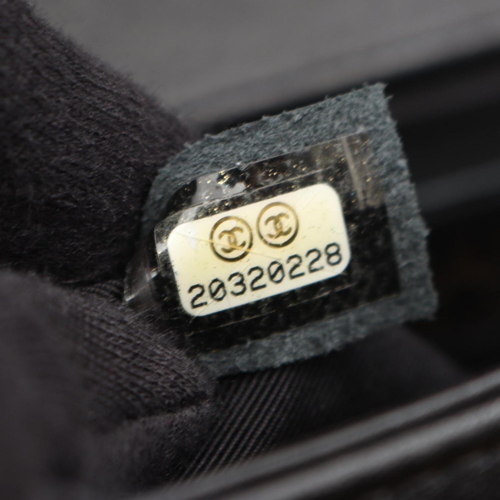 Chanel Black Leather Handbag Shoulder Bag (Pre-Owned)