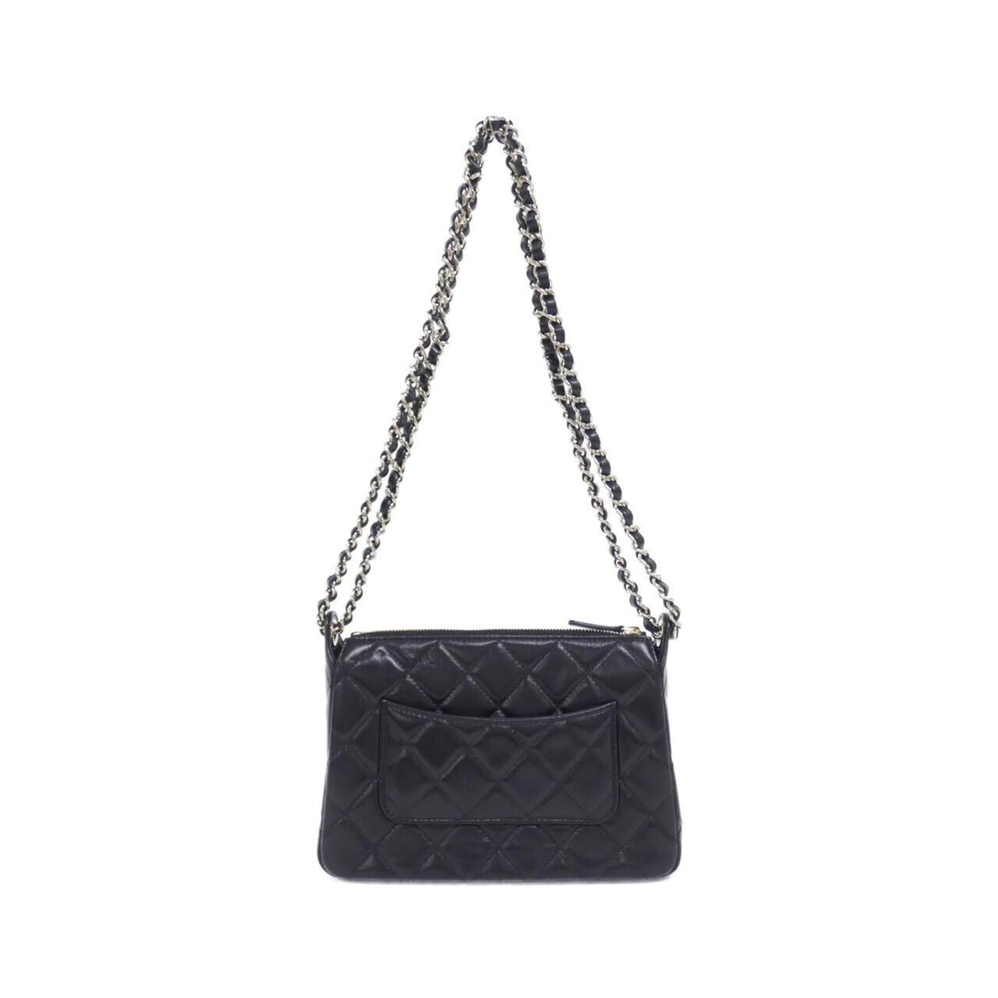 Chanel Black Leather Shoulder Bag (Pre-Owned)