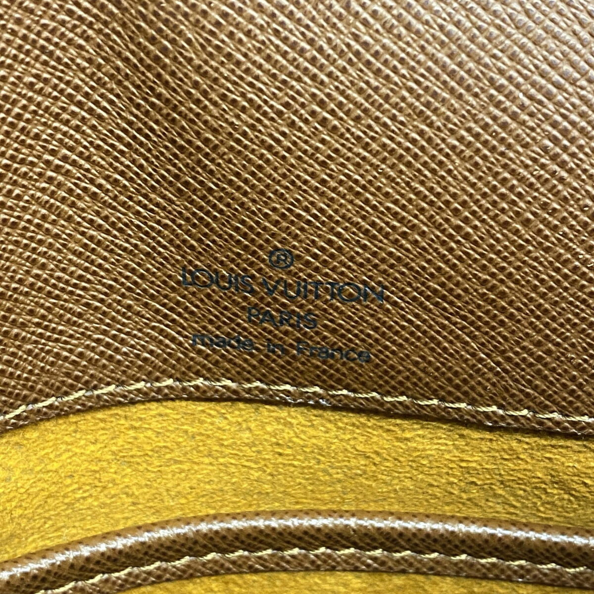 Louis Vuitton Brown Shoulder Bag (Pre-Owned)