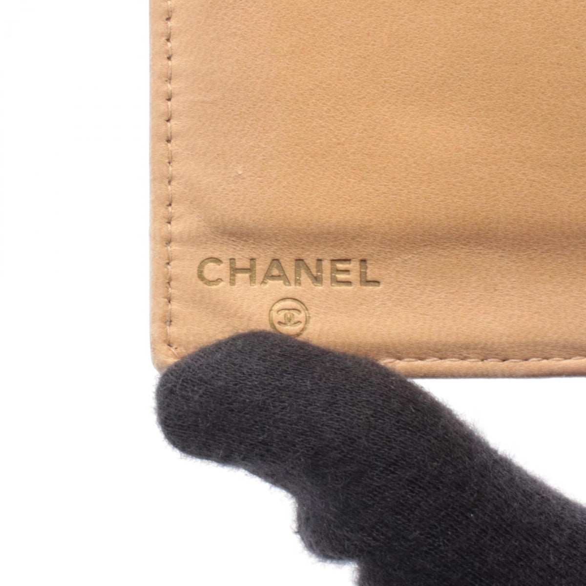 Chanel Beige Leather Long Wallet (Bi-Fold) (Pre-Owned)