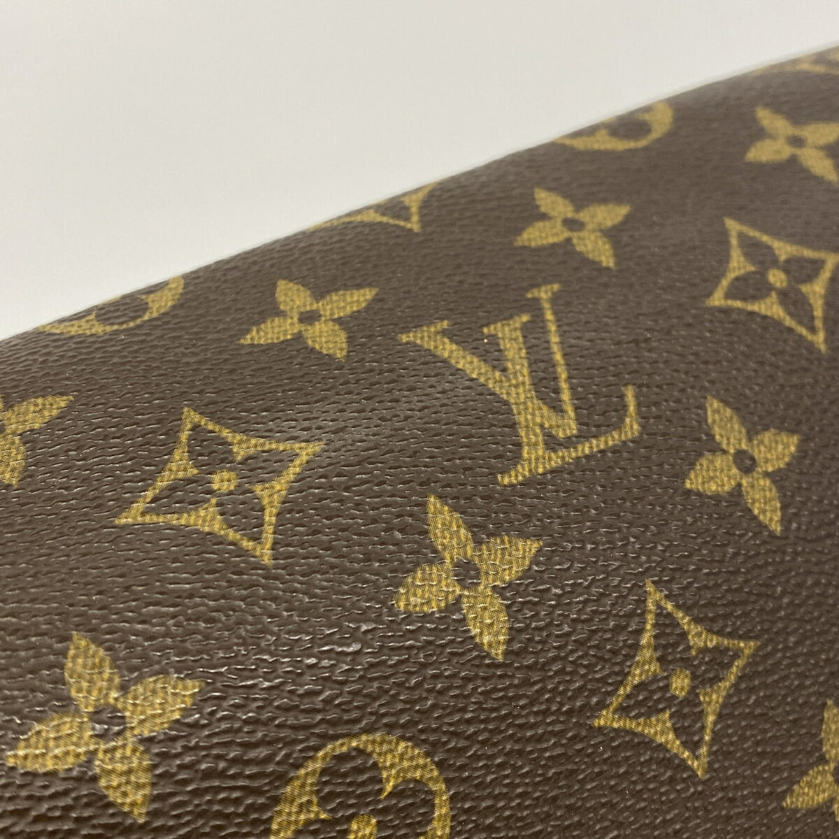 Louis Vuitton Brown Shoulder Bag (Pre-Owned)