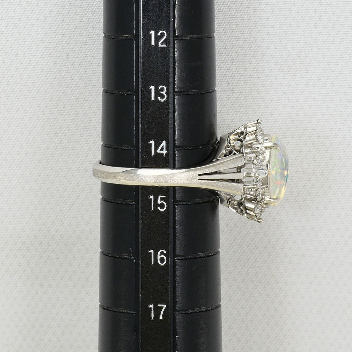 Unbranded Platinum 900 Band Ring (Pre-Owned)