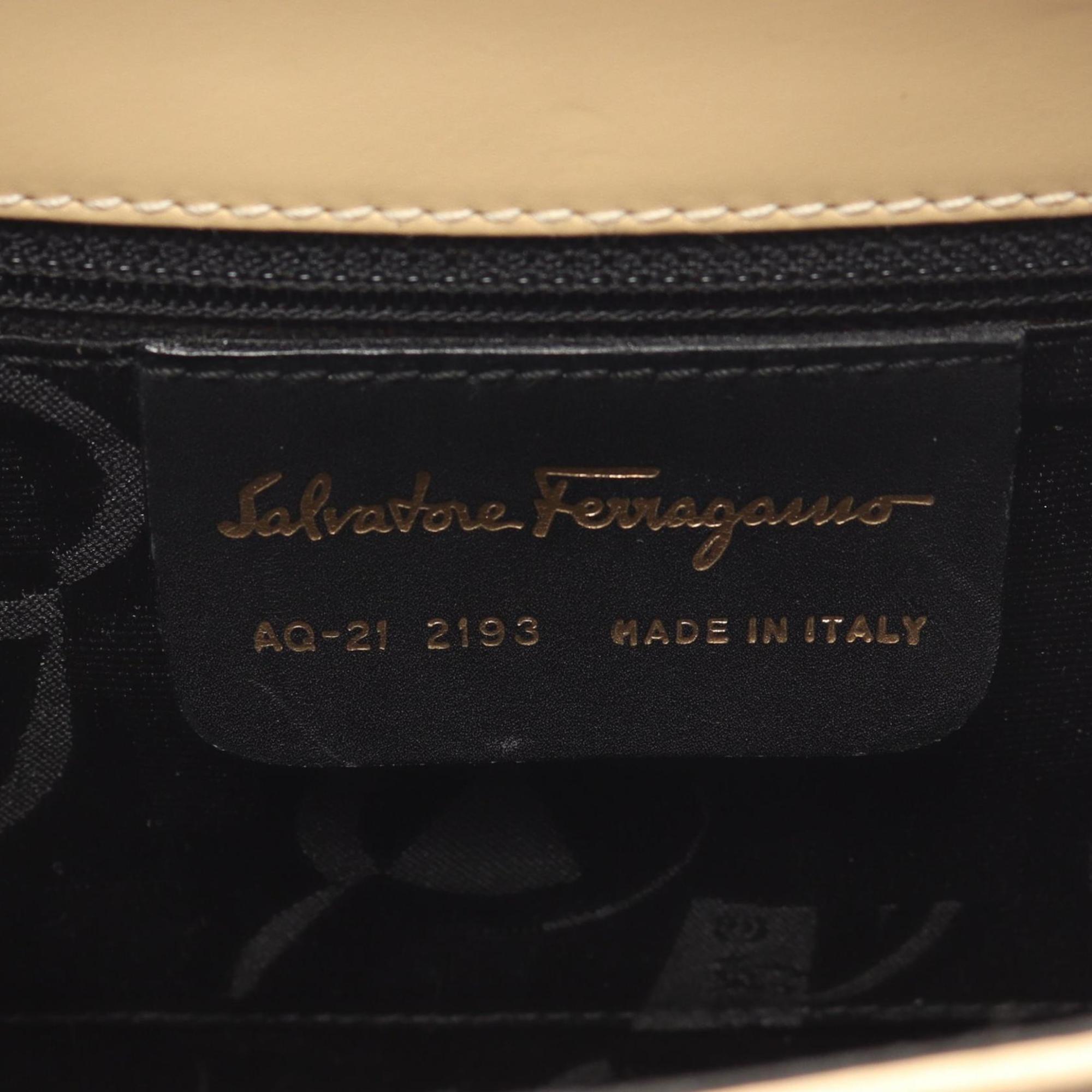 Salvatore Ferragamo Beige Leather Handbag (Pre-Owned)
