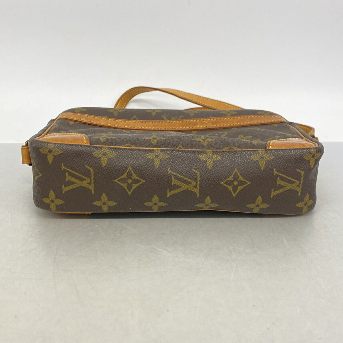 Louis Vuitton Brown Shoulder Bag (Pre-Owned)