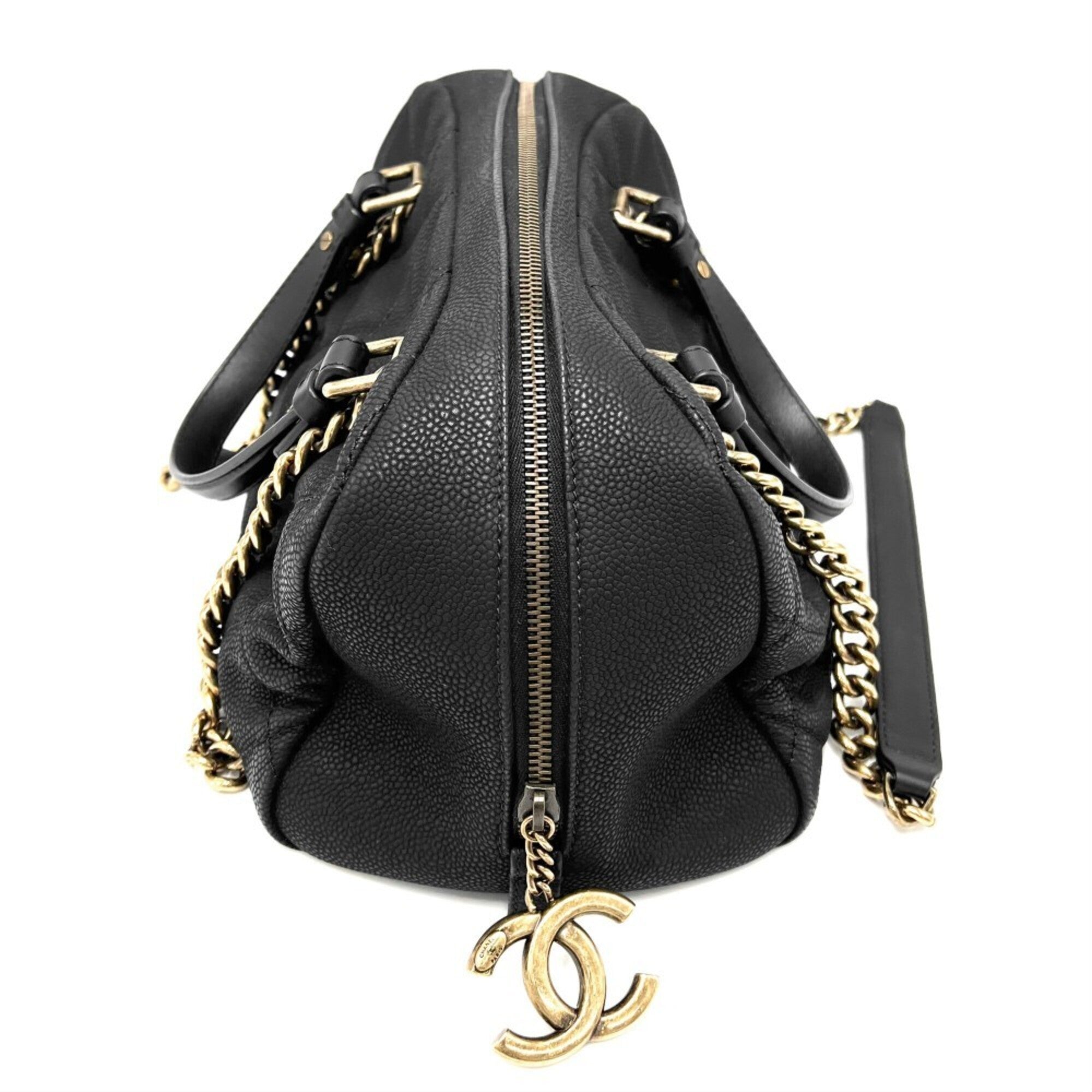 Chanel Black Leather Handbag Shoulder Bag (Pre-Owned)