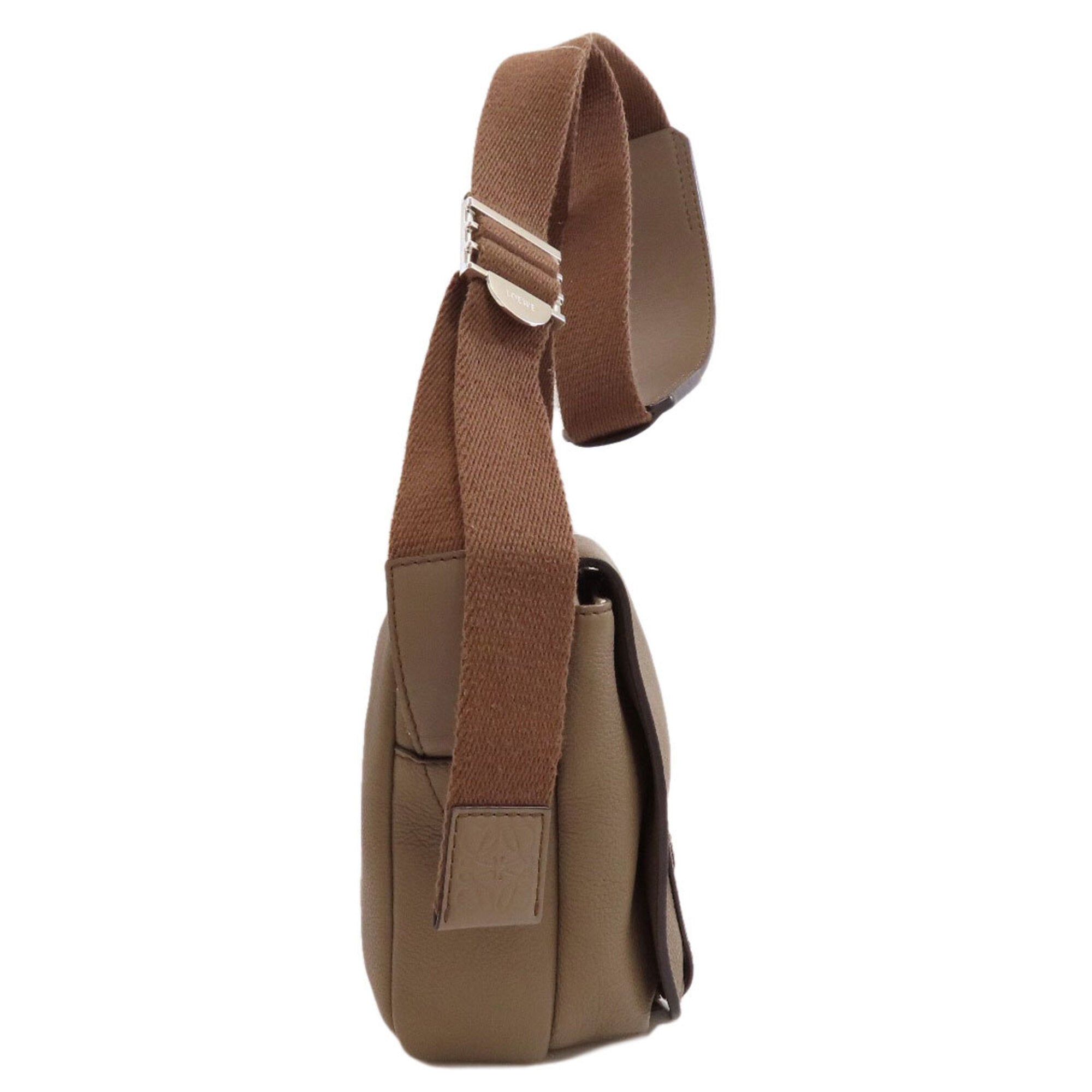 Loewe Brown Leather Shoulder Bag (Pre-Owned)