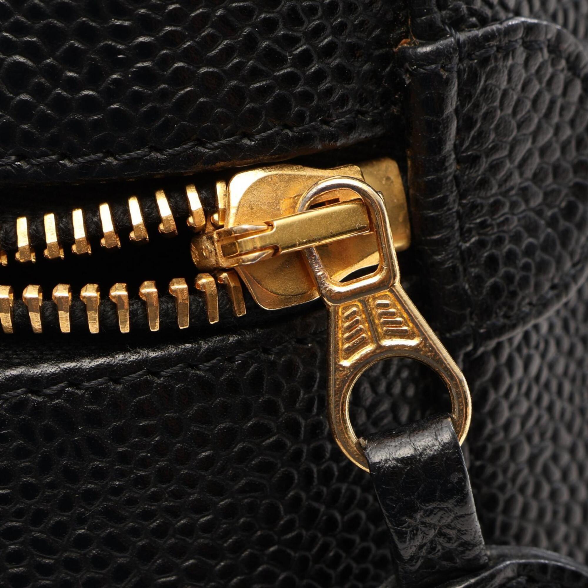 Chanel Black Grained Calfskin Handbag (Pre-Owned)