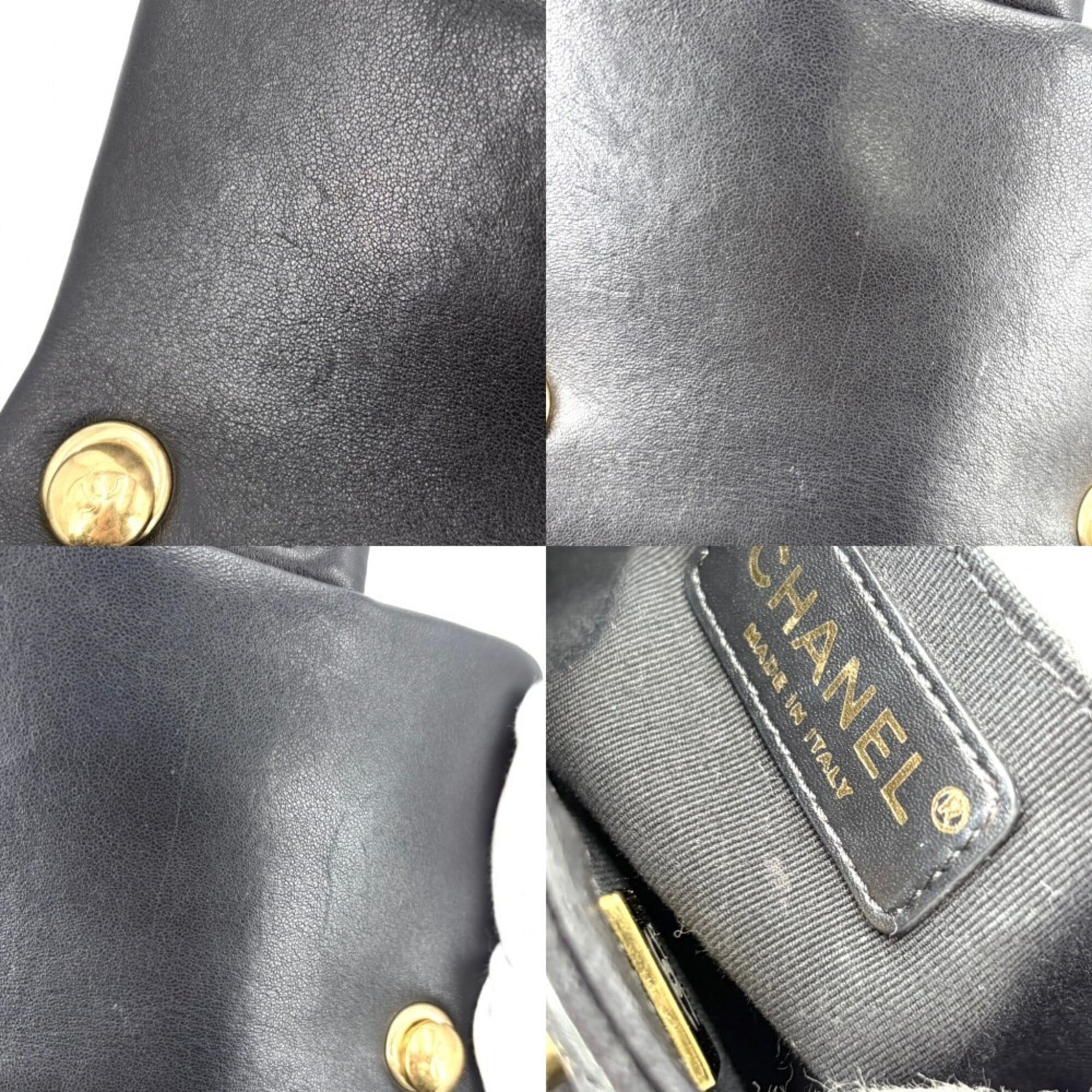 Chanel Black White Leather Shoulder Bag (Pre-Owned)
