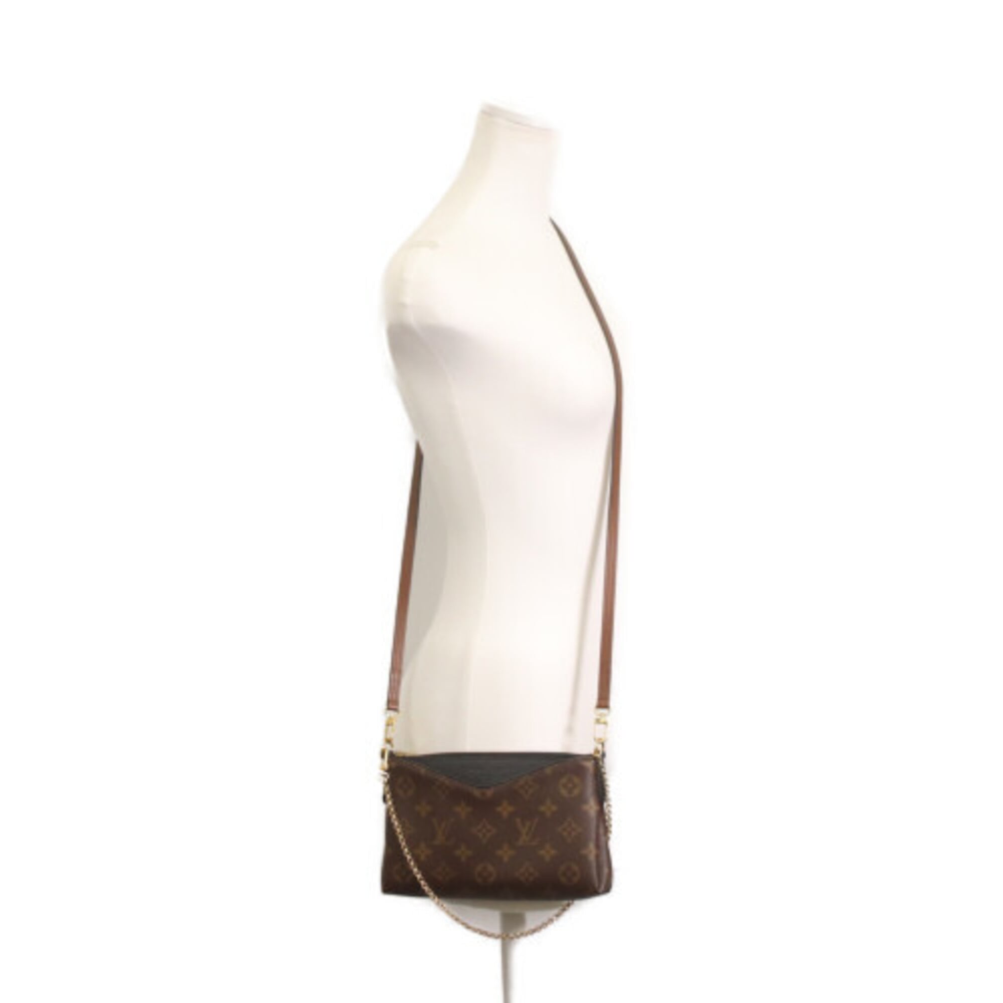 Louis Vuitton Beige Monogram Shoulder Bag (Pre-Owned)
