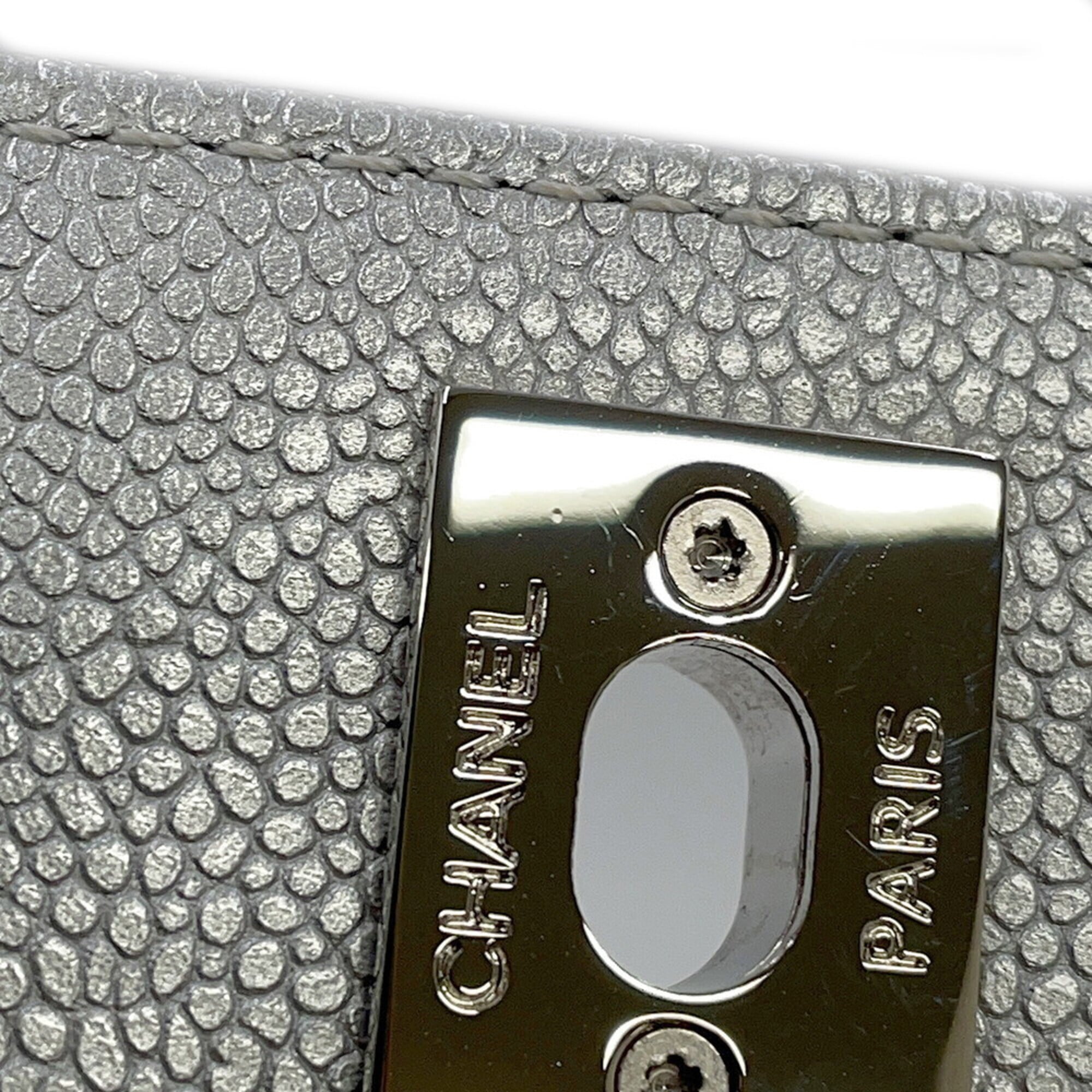 Chanel Matelasse Silver Grained Calfskin Handbag (Pre-Owned)