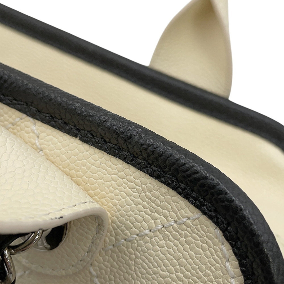 Chanel Black White Grained Calfskin Handbag (Pre-Owned)