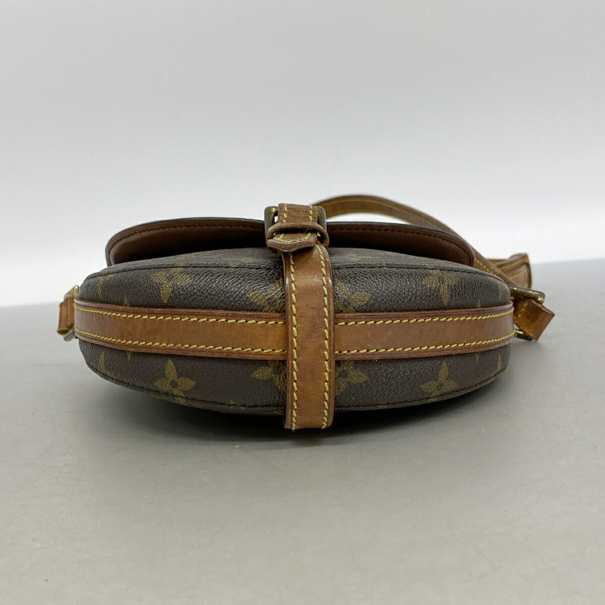 Louis Vuitton Brown Shoulder Bag (Pre-Owned)