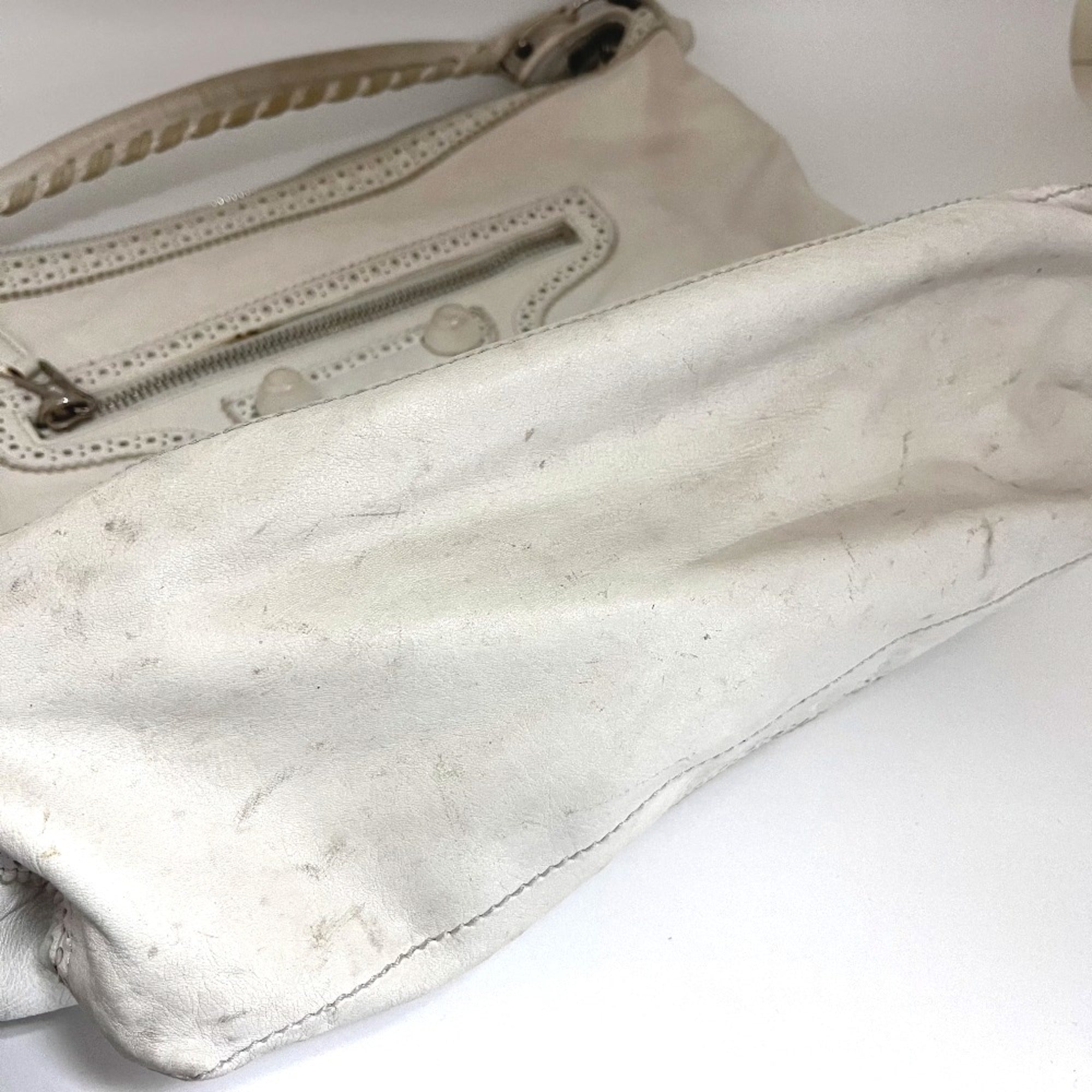 Balenciaga White Leather Shoulder Bag (Pre-Owned)
