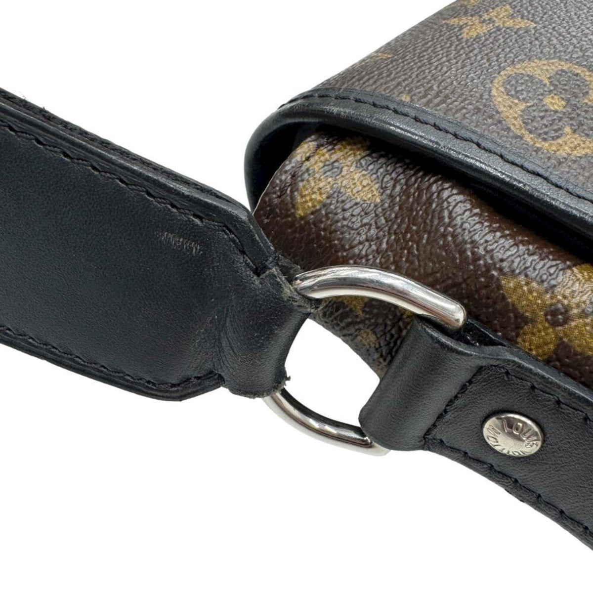 Louis Vuitton Black Brown Monogram Shoulder Bag (Pre-Owned)