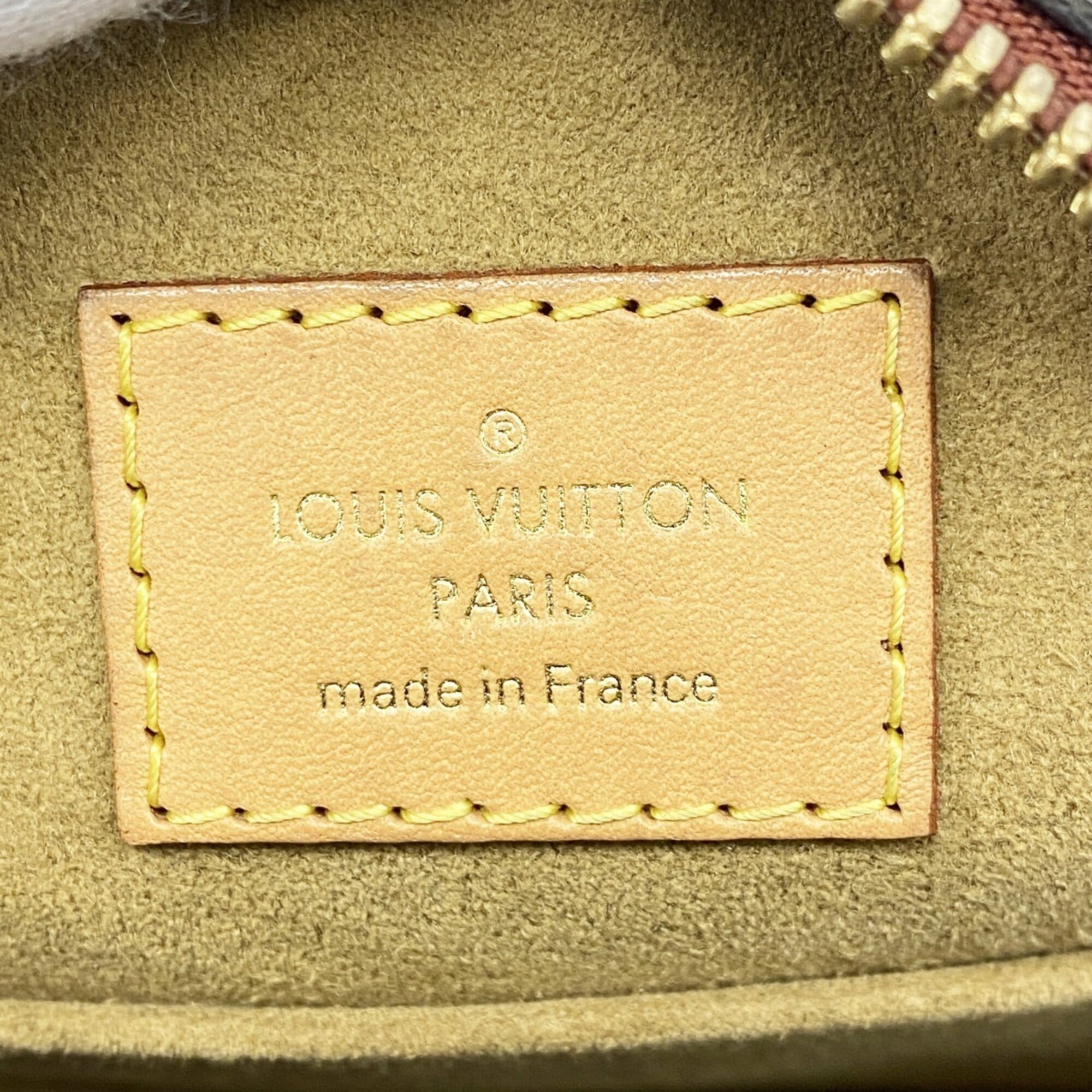 Louis Vuitton Brown Shoulder Bag (Pre-Owned)