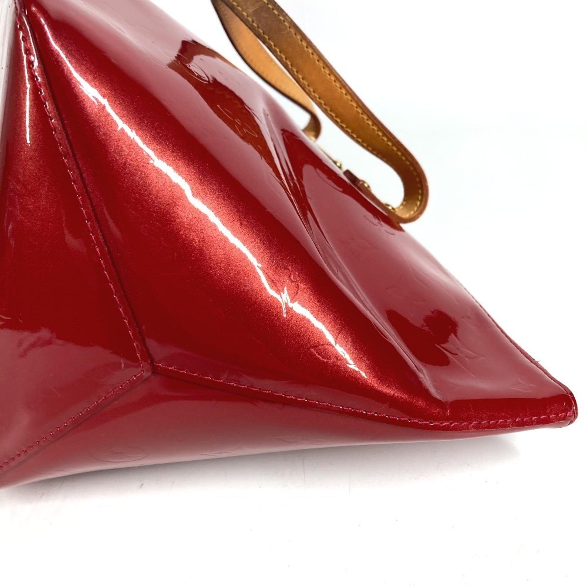 Louis Vuitton Pomme D'amour Red Color Monogram Vernis Canvas Shoulder Bag Tote Bag (Pre-Owned)