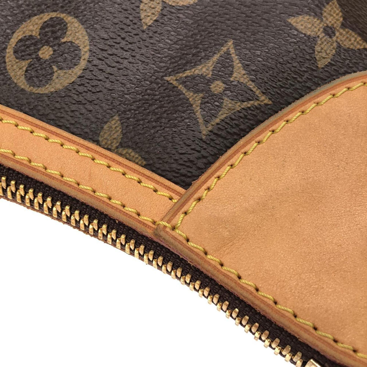 Louis Vuitton Marron Coated Canvas Shoulder Bag (Pre-Owned)