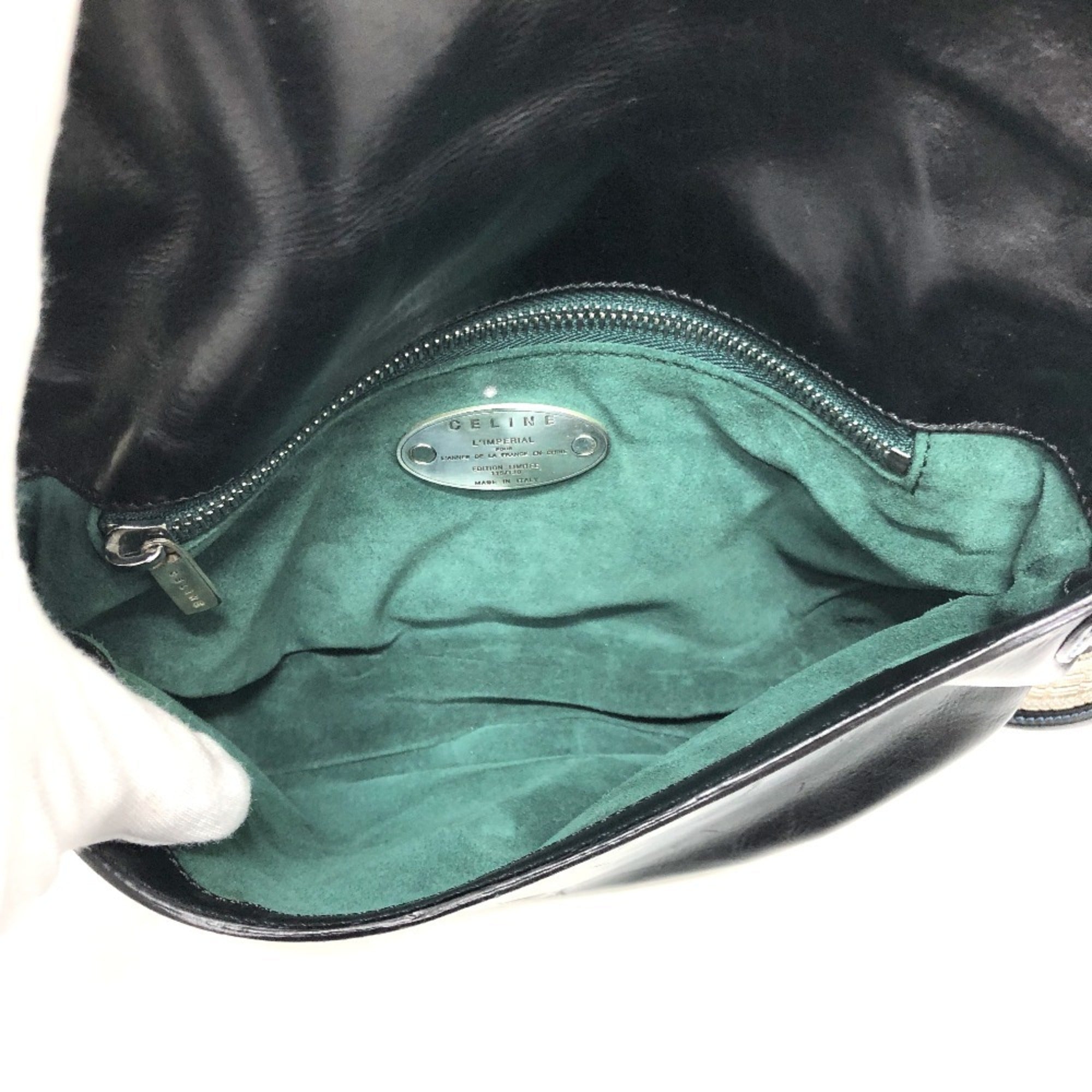 Celine Black Leather Shoulder Bag (Pre-Owned)