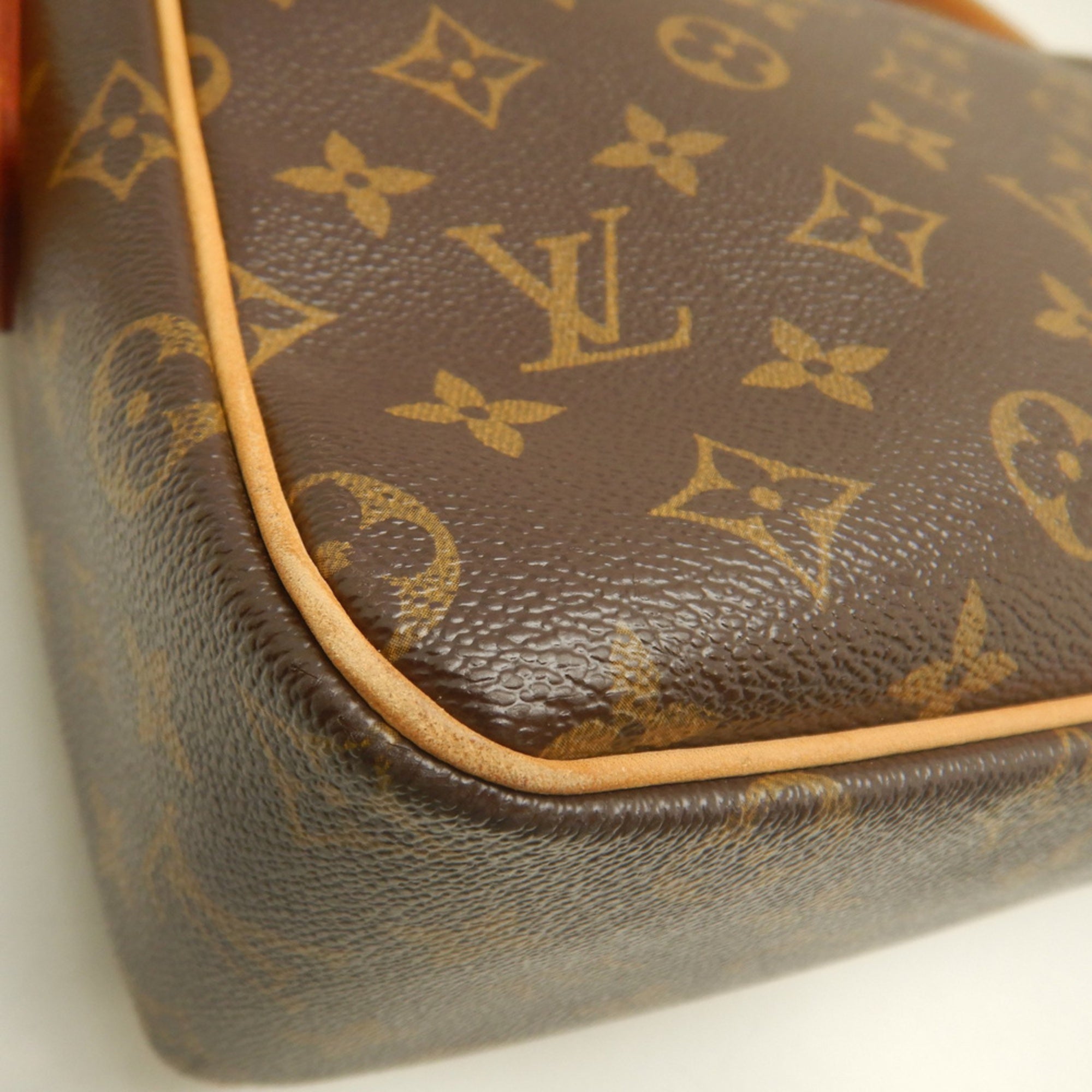 Louis Vuitton Monogram Brown Monogram Shoulder Bag (Pre-Owned)