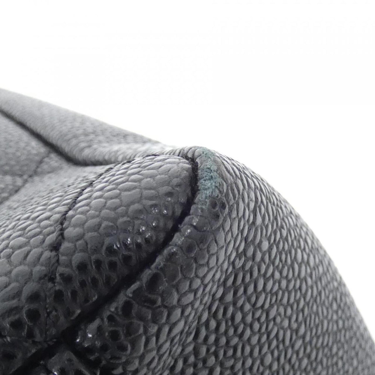 Chanel Black Grained Calfskin Shoulder Bag (Pre-Owned)