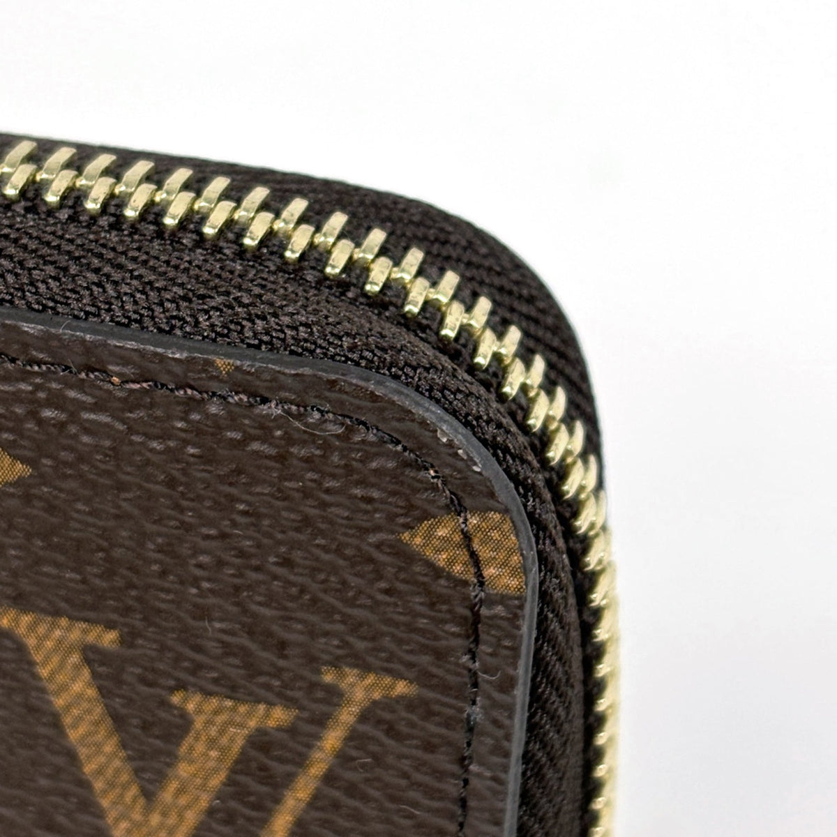 Louis Vuitton Brown Monogram Long Wallet (Bi-Fold) (Pre-Owned)