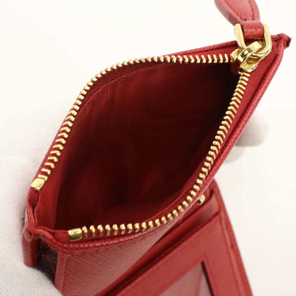 Prada Red Color Leather Wallet (Bi-Fold) (Pre-Owned)