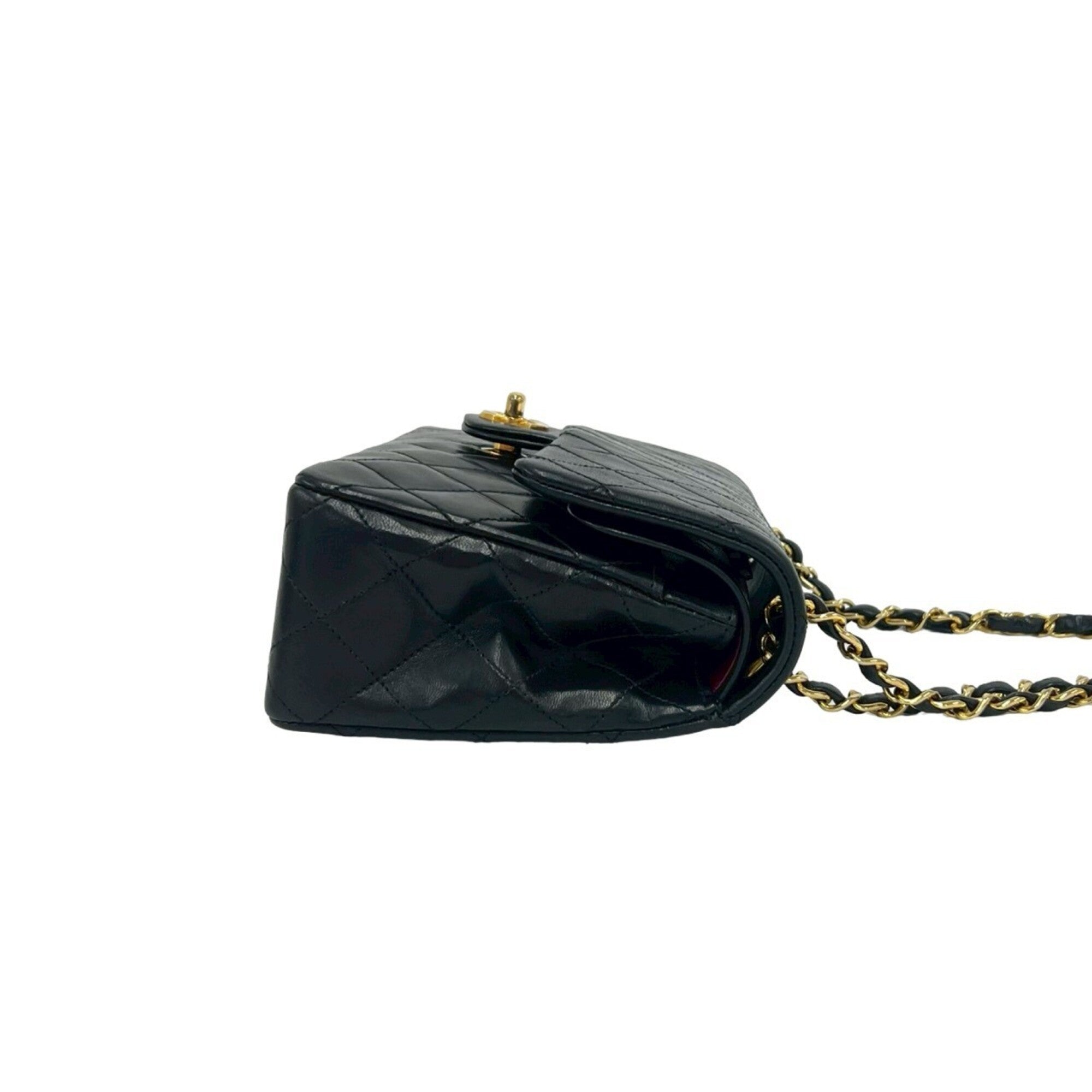 Chanel Black Leather Shoulder Bag (Pre-Owned)