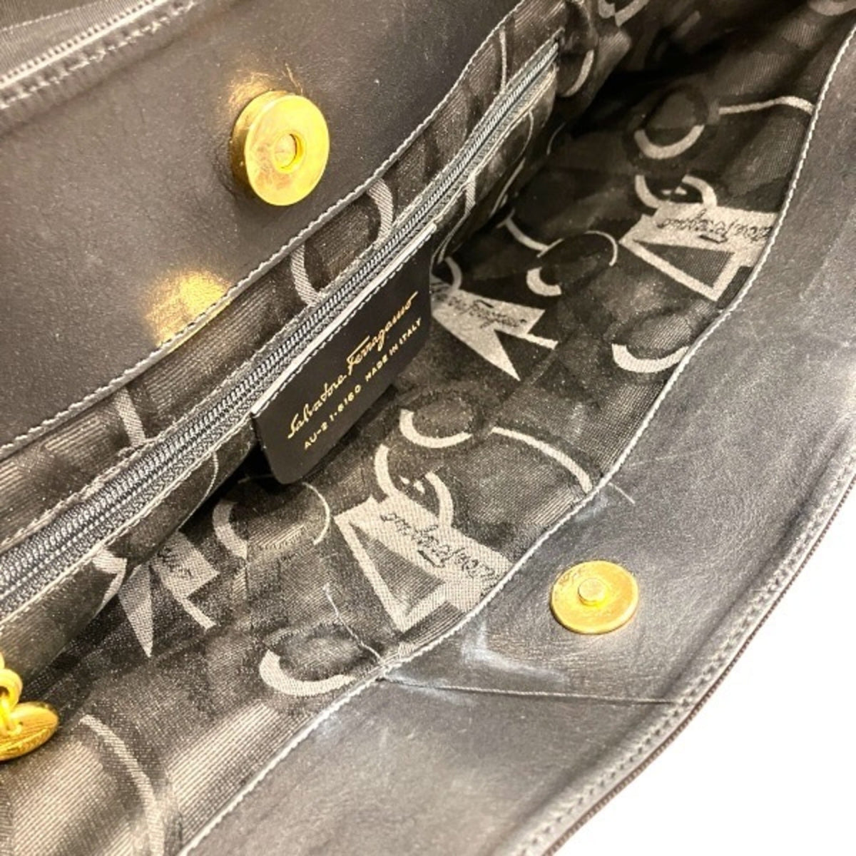 Salvatore Ferragamo Black Nylon Leather Tote Bag (Pre-Owned)