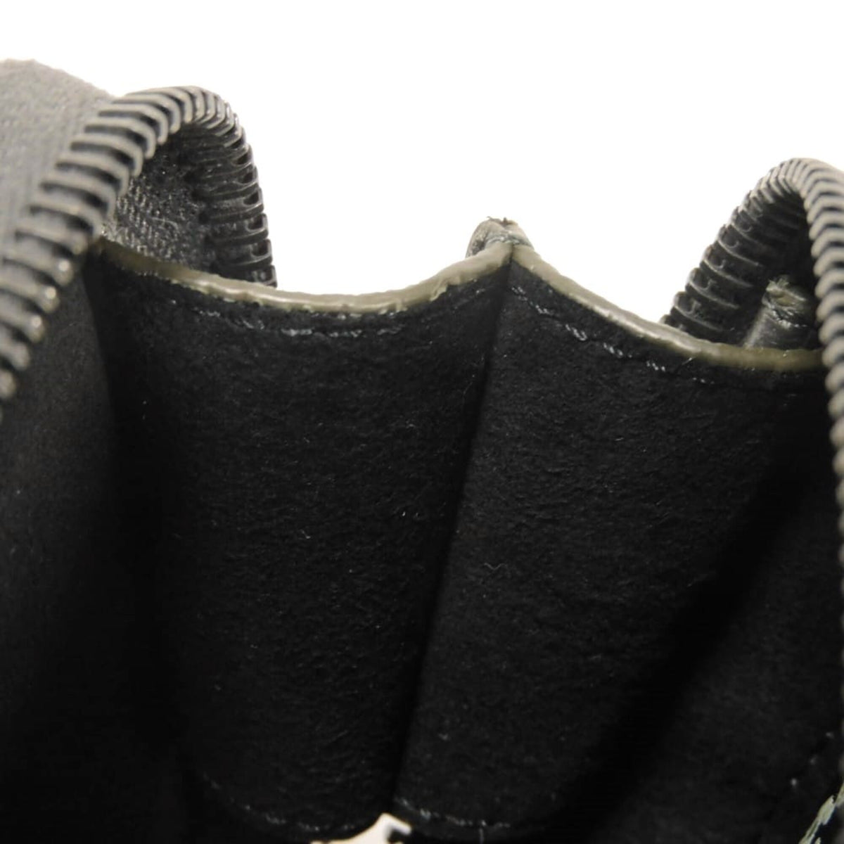 Fendi Gunmetal Shoulder Bag (Pre-Owned)