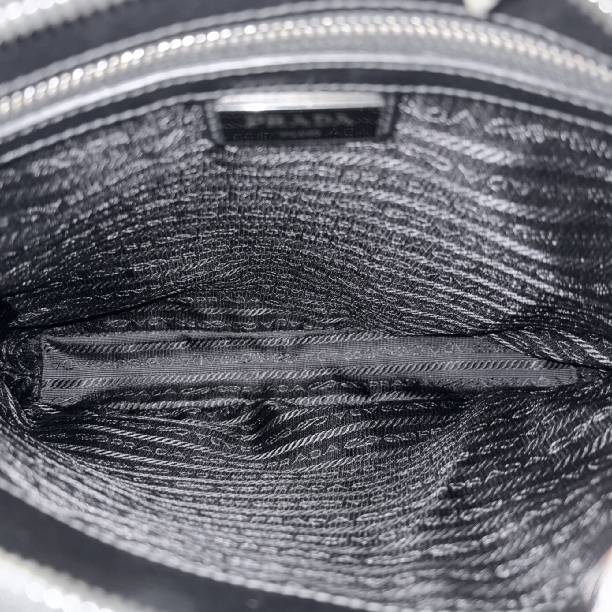 Prada Black Leather Shoulder Bag (Pre-Owned)