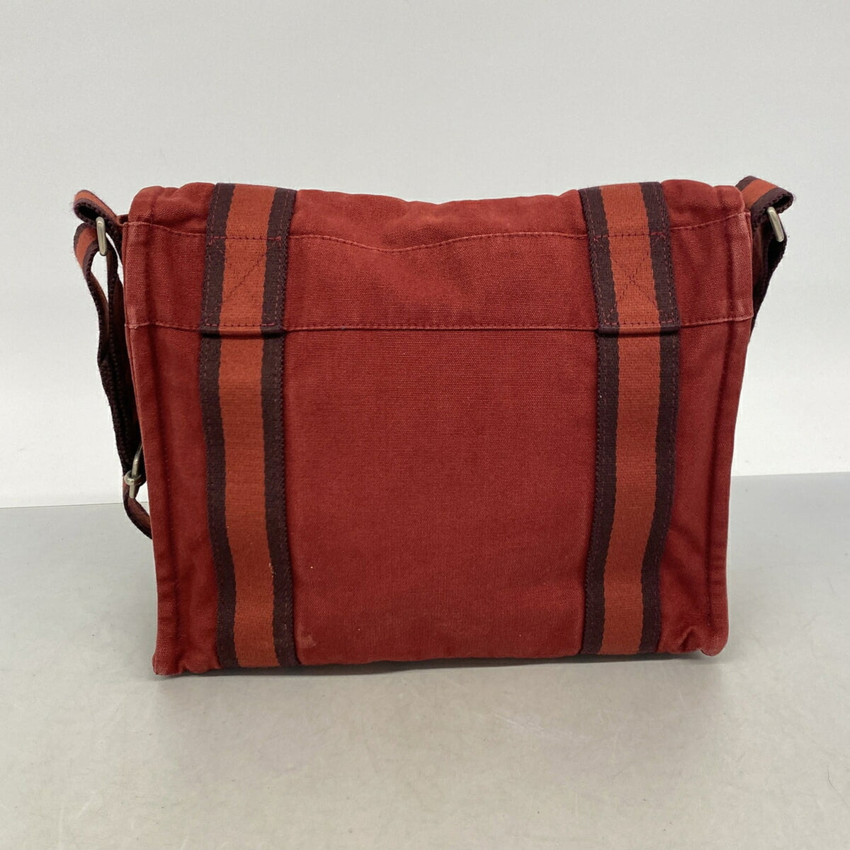 Hermes Bordeaux Canvas Shoulder Bag (Pre-Owned)