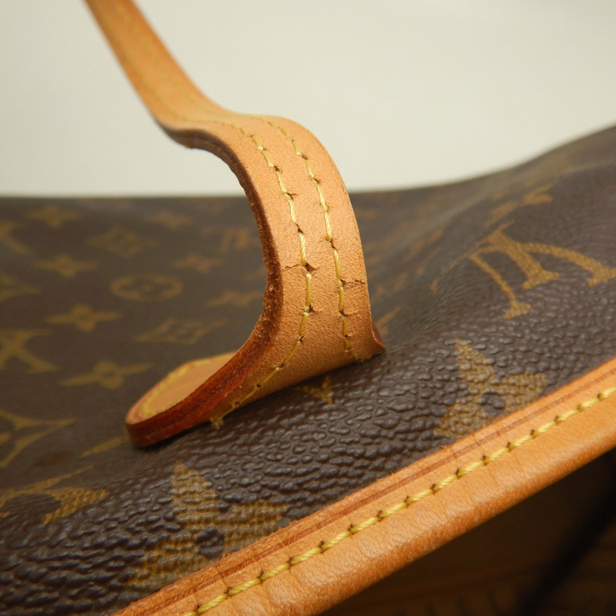 Louis Vuitton Brown Monogram Canvas Tote Bag (Pre-Owned)