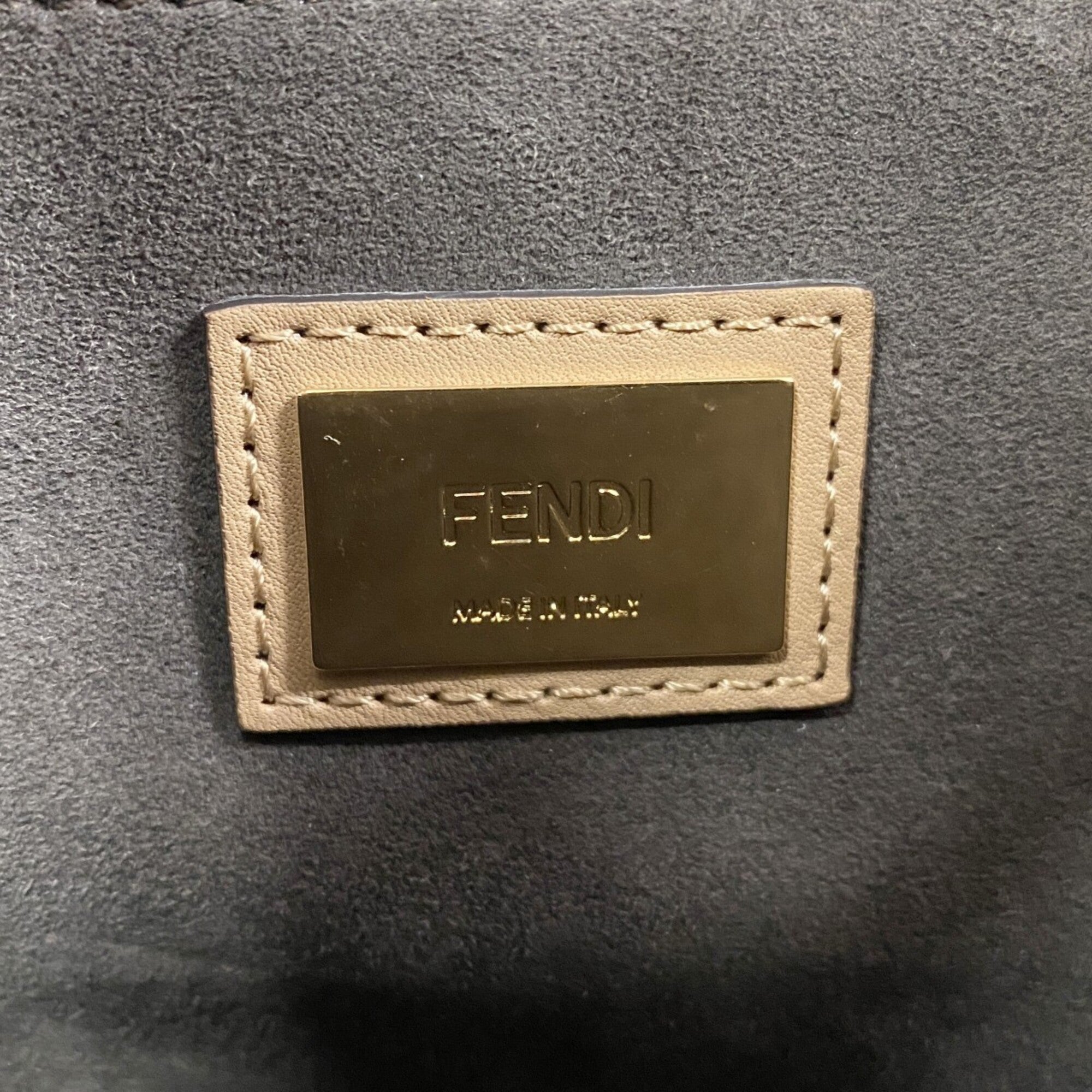 Fendi Beige Leather Handbag (Pre-Owned)