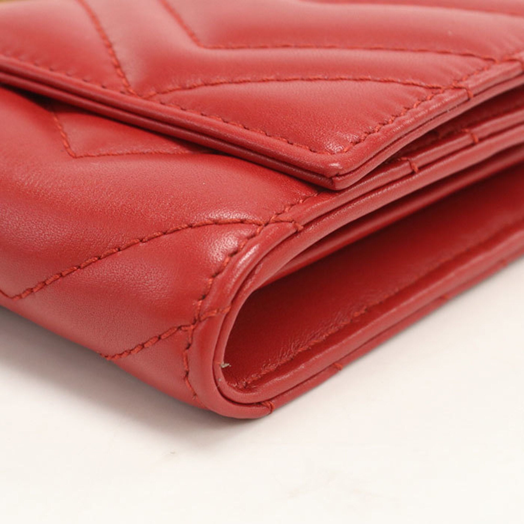 Gucci Red Color Quilting Long Wallet (Bi-Fold) (Pre-Owned)