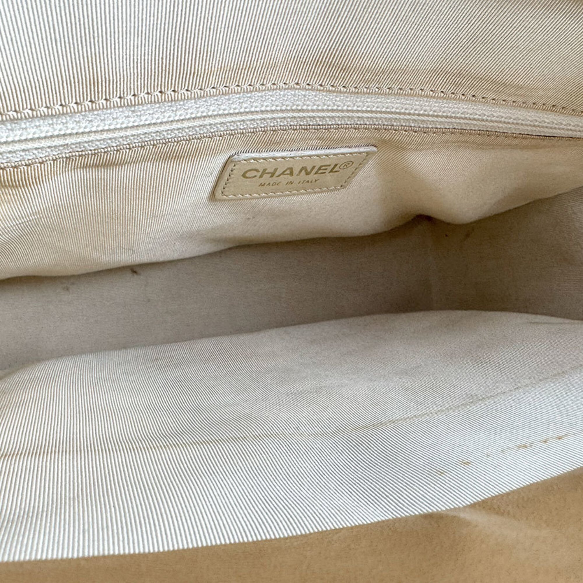 Chanel Beige Leather Shoulder Bag Tote Bag (Pre-Owned)