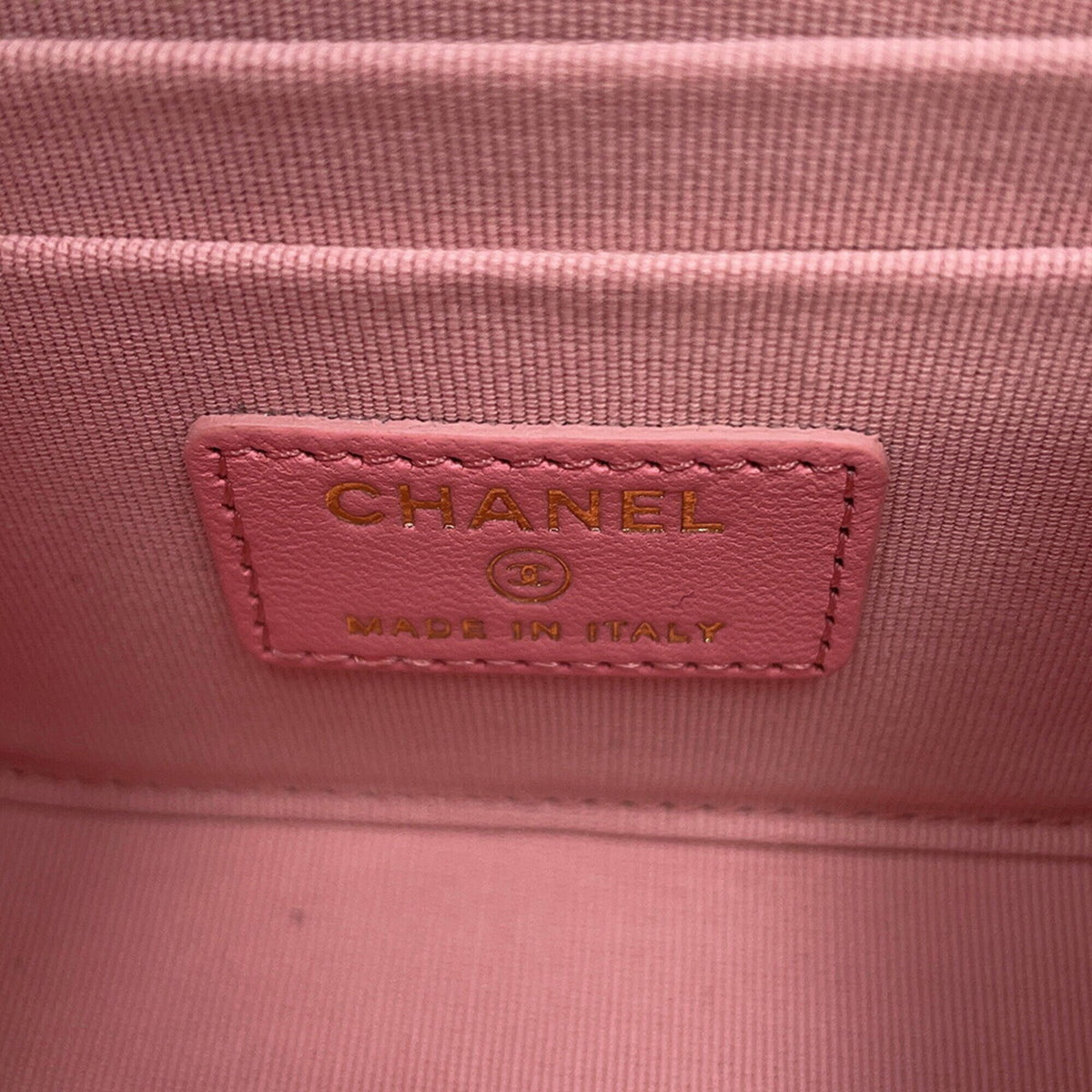 Chanel Matelasse Pink Leather Handbag (Pre-Owned)