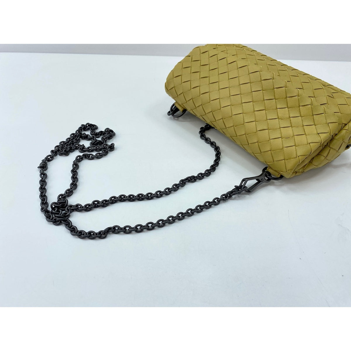 Bottega Veneta Intrecciato Yellow Shoulder Bag (Pre-Owned)