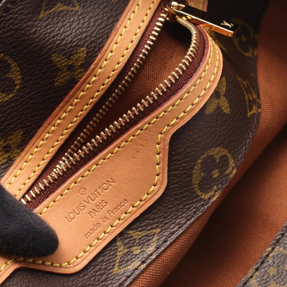 Louis Vuitton Brown Monogram Monogram Leather Handbag Tote Bag (Pre-Owned)