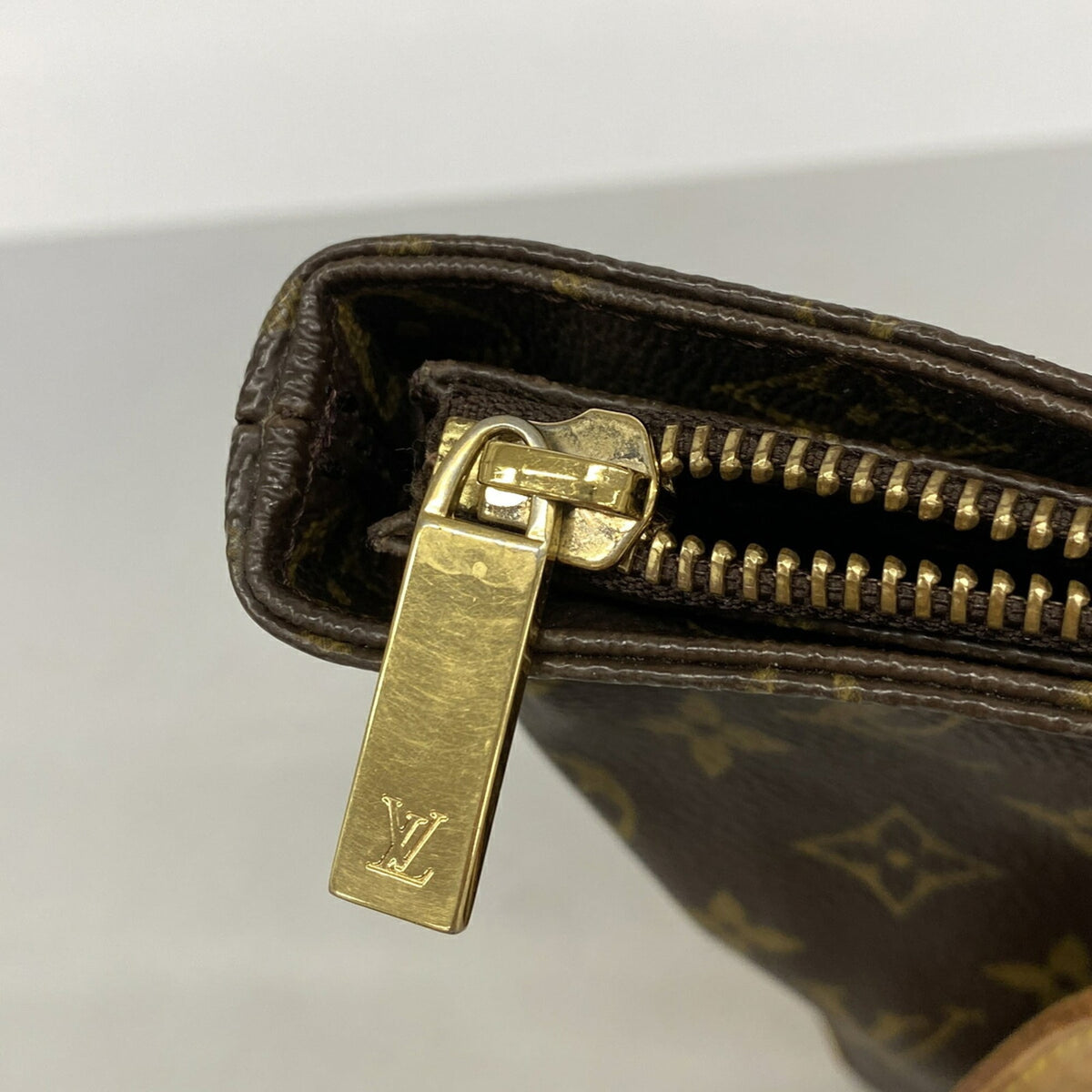Louis Vuitton Brown Tote Bag (Pre-Owned)