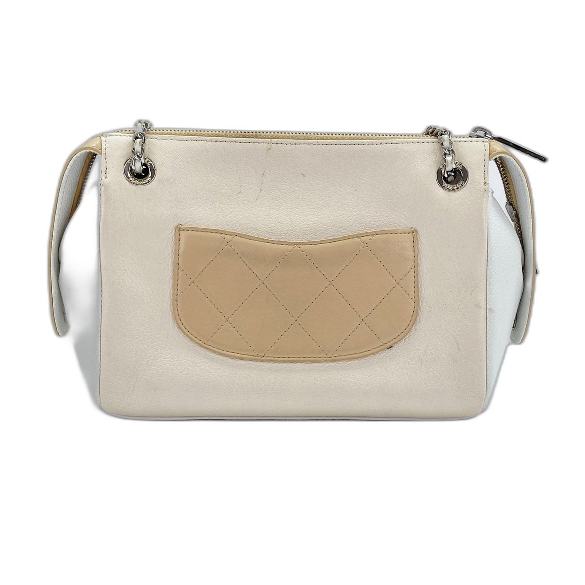 Chanel White Shoulder Bag (Pre-Owned)