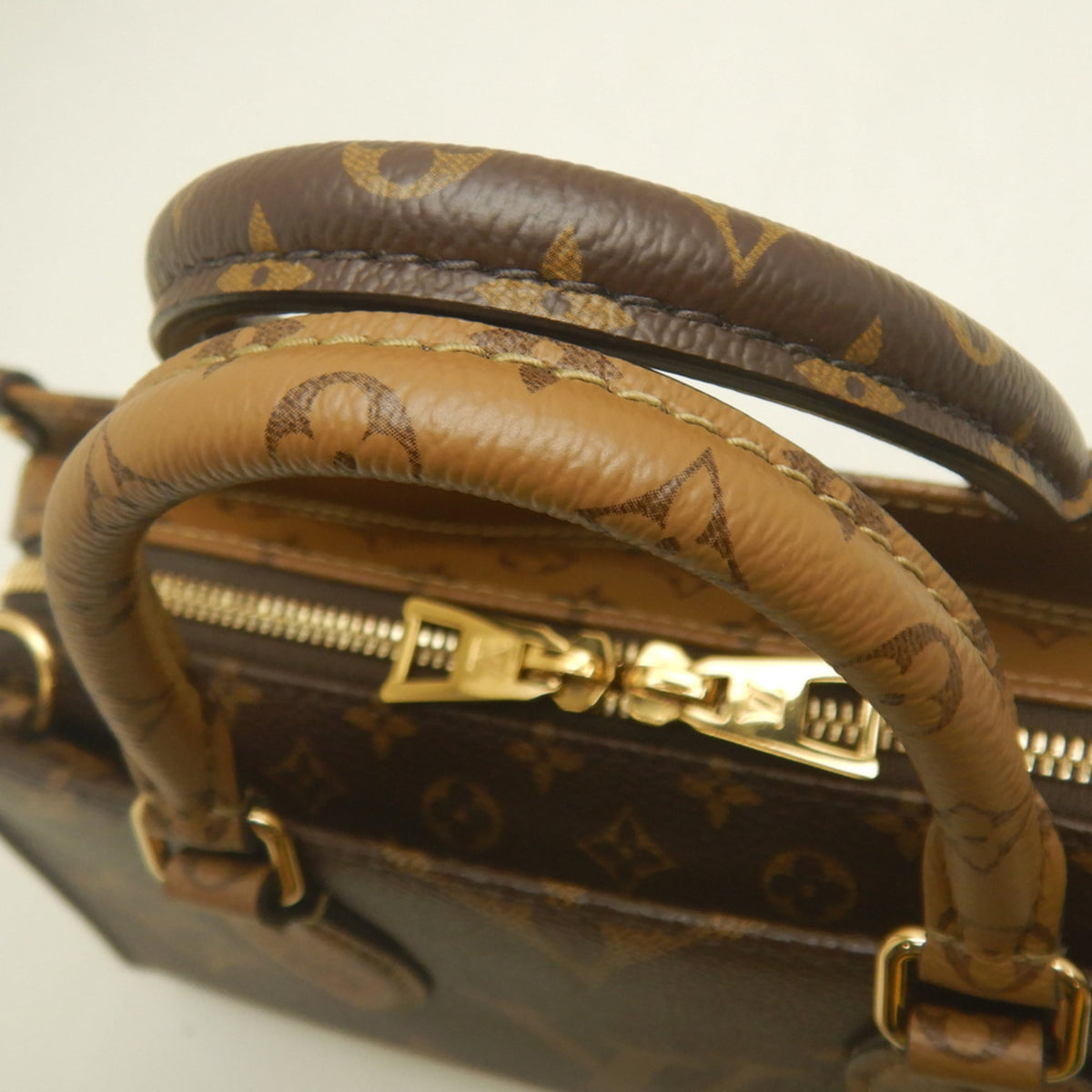 Louis Vuitton Brown Monogram Canvas Handbag Pouch (Pre-Owned)