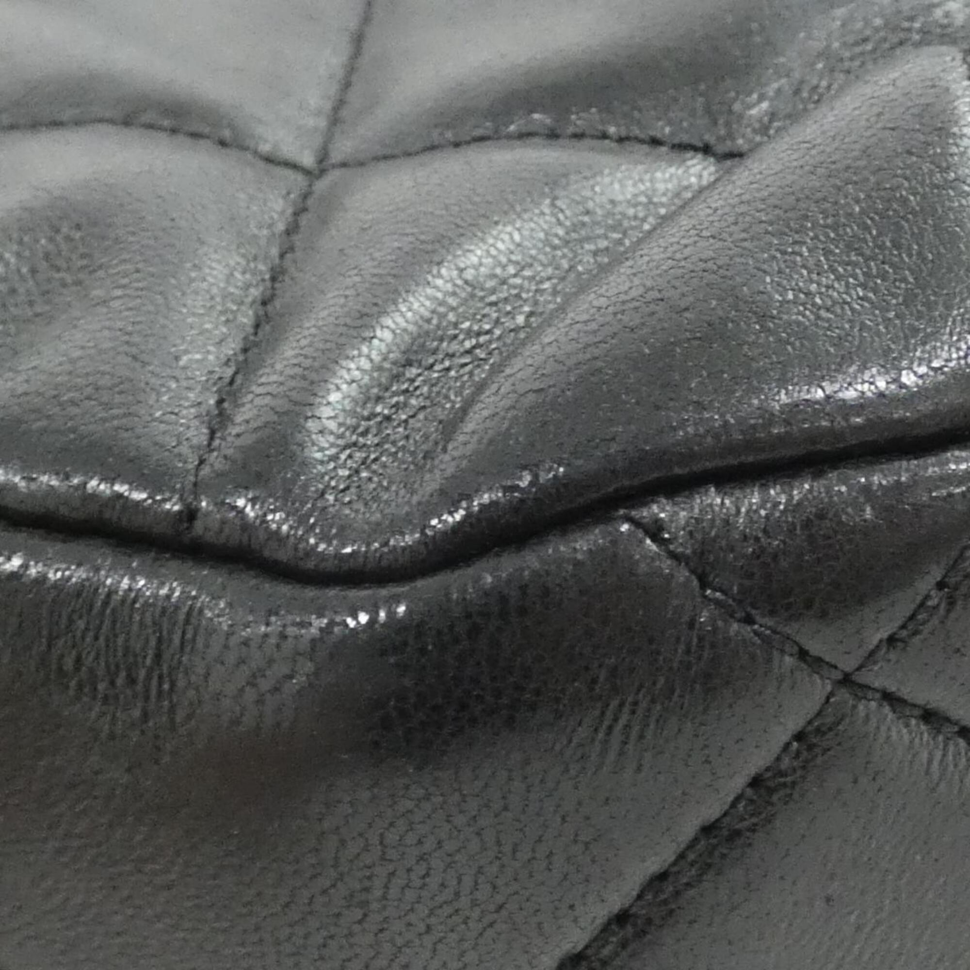 Chanel Black Leather Shoulder Bag (Pre-Owned)
