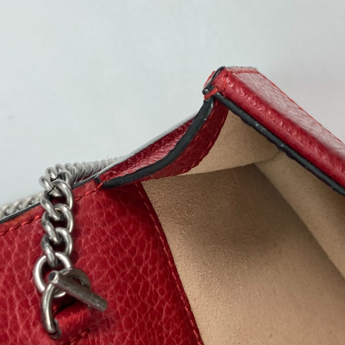Gucci Red Leather Shoulder Bag (Pre-Owned)
