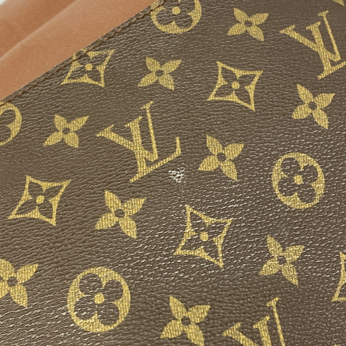 Louis Vuitton Brown Shoulder Bag (Pre-Owned)