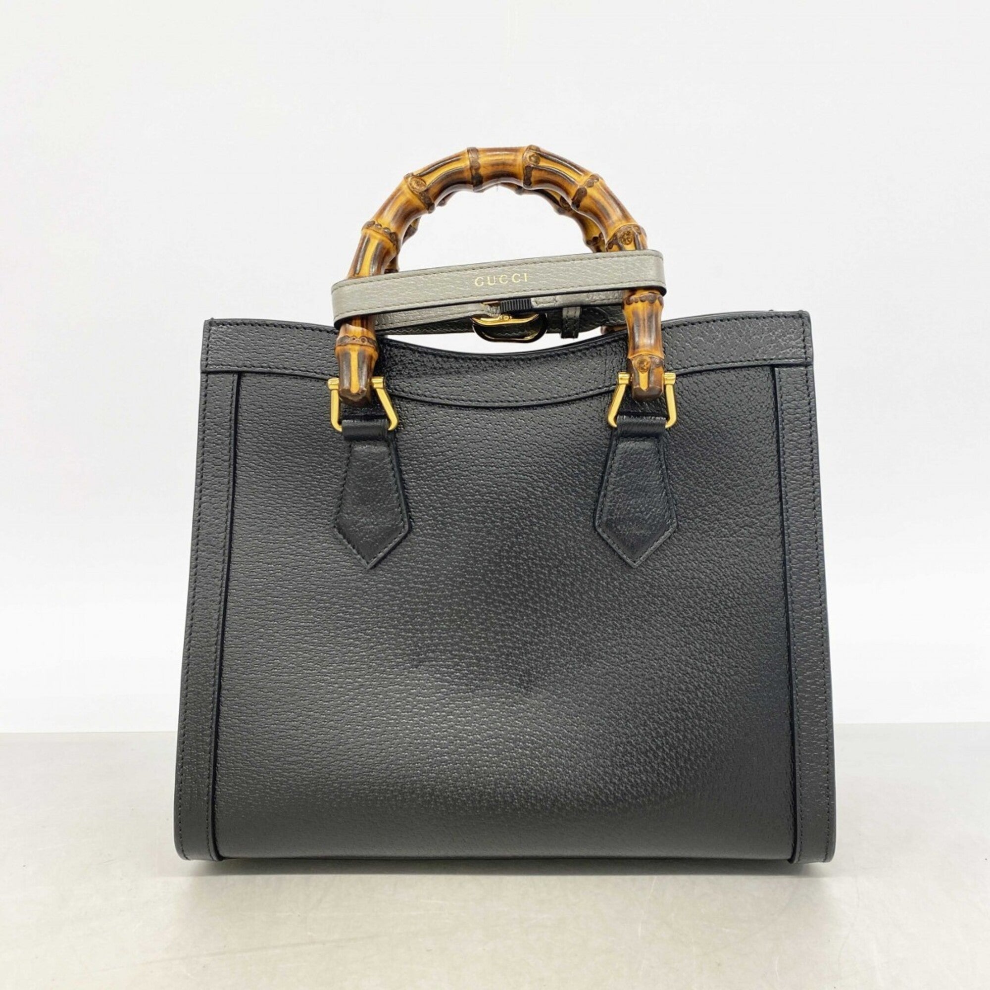 Gucci Black Leather Handbag (Pre-Owned)