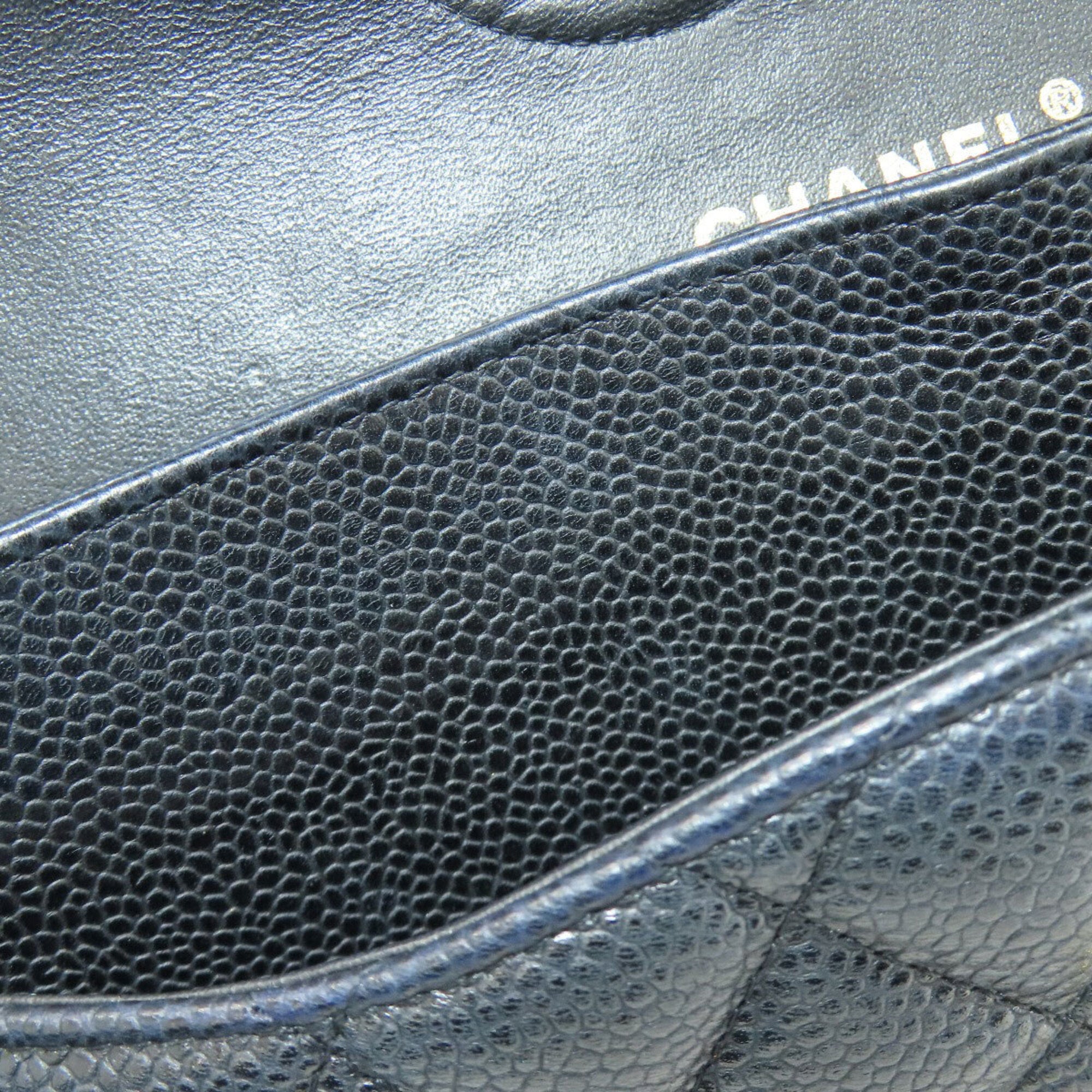Chanel Black Leather Shoulder Bag (Pre-Owned)