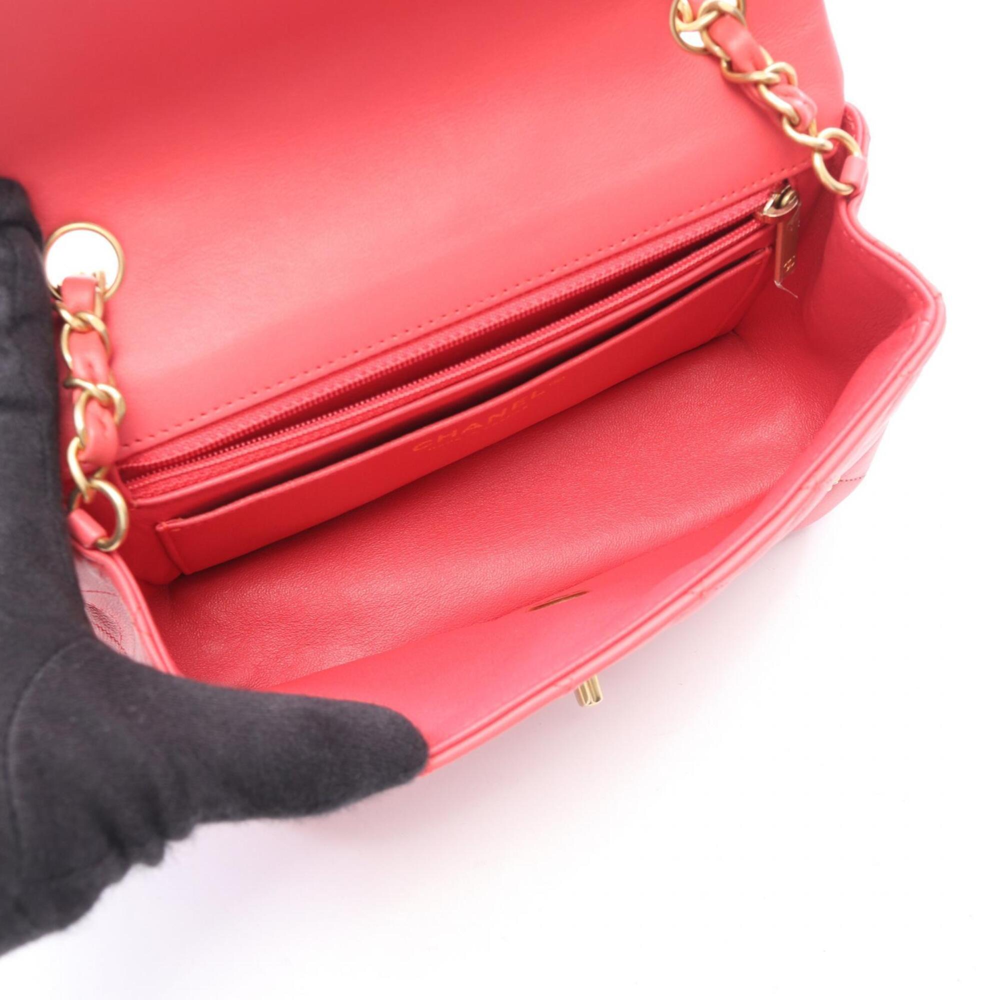 Chanel Pink Leather Handbag Shoulder Bag (Pre-Owned)