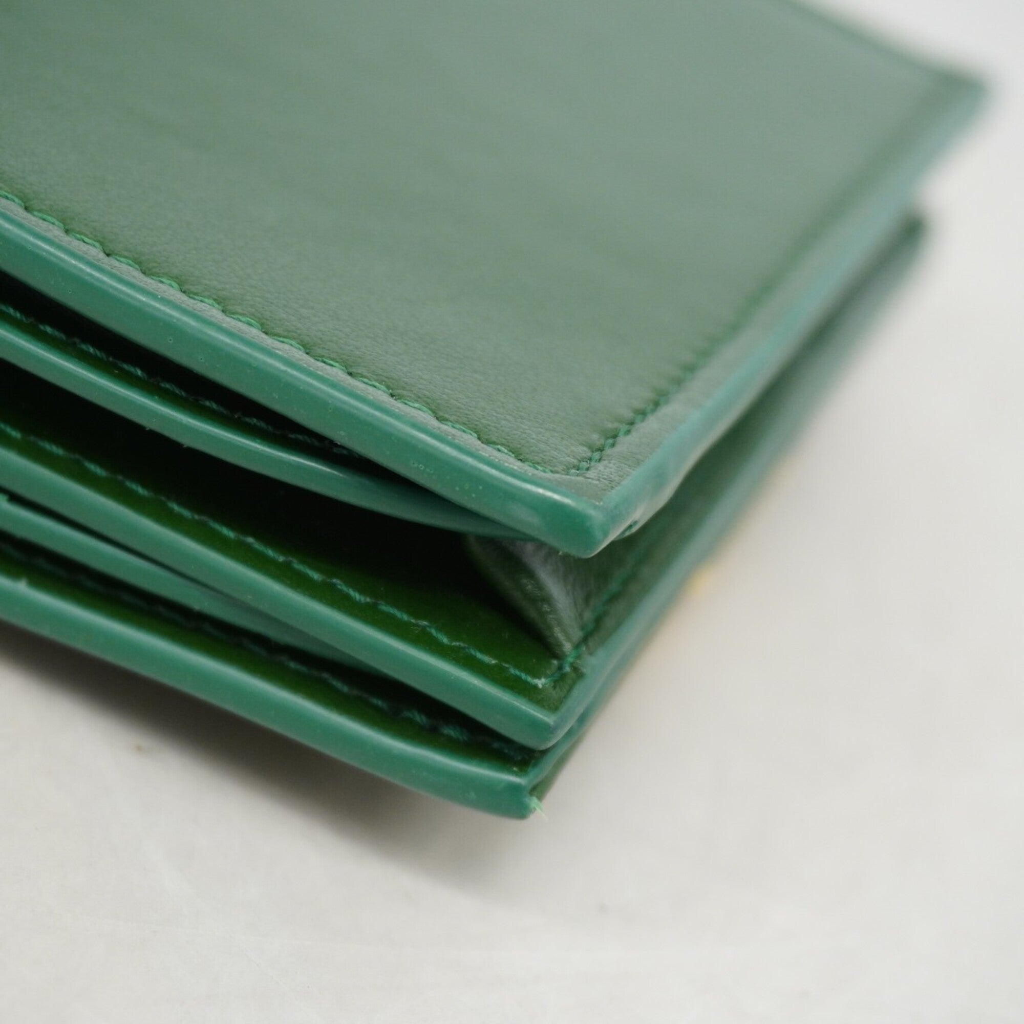 Salvatore Ferragamo Green Leather Wallet (Bi-Fold) (Pre-Owned)
